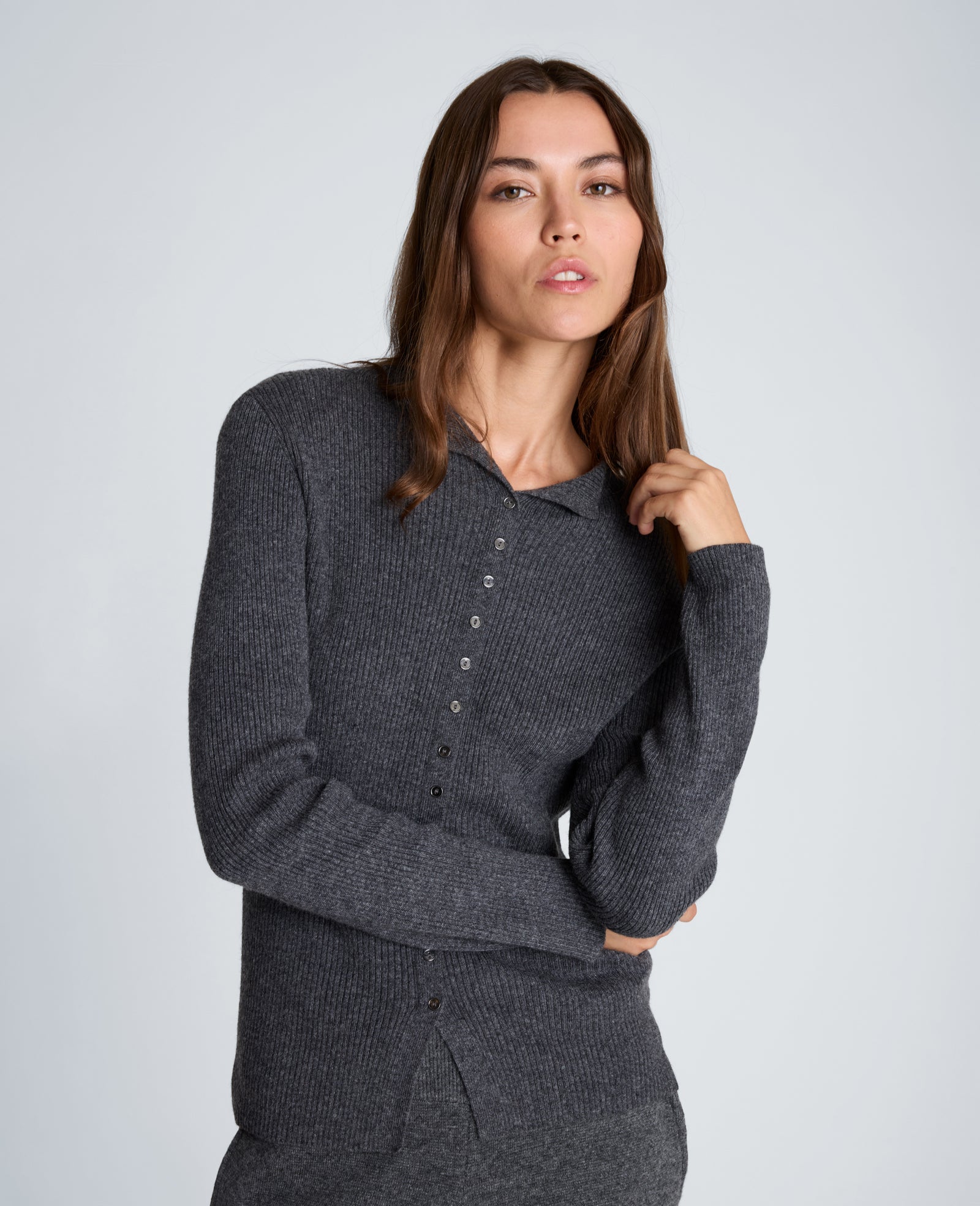 Kenneth Cole Reaction Clothing Long Sleeve Mini Button Funnel Neck Sweater maglia grigio scuro XS–XL in misto cashmere
