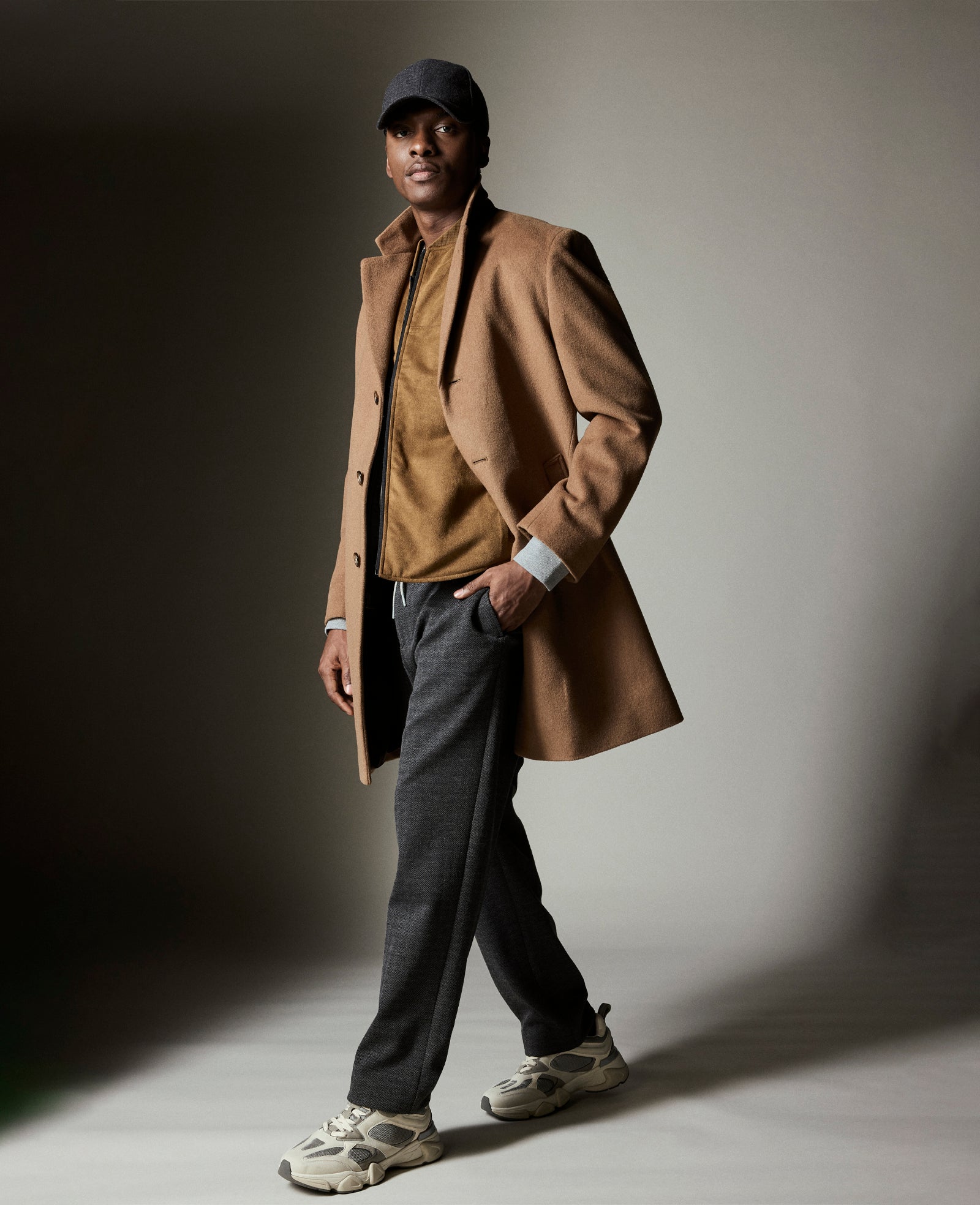 Kenneth Cole Reaction Clothing Relaxed Cropped Slacks pantaloni grigio stretch