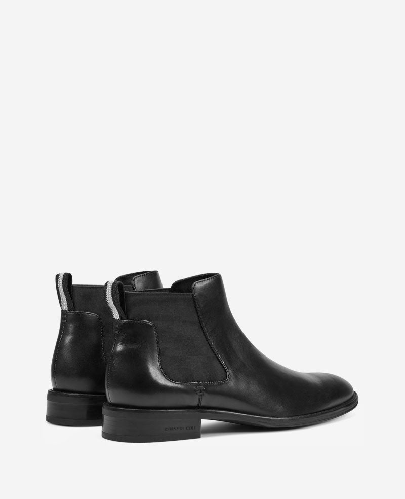 Kenneth Cole Reaction Shoes Tully Chelsea Boot stivaletto nero in pelle calzata larga