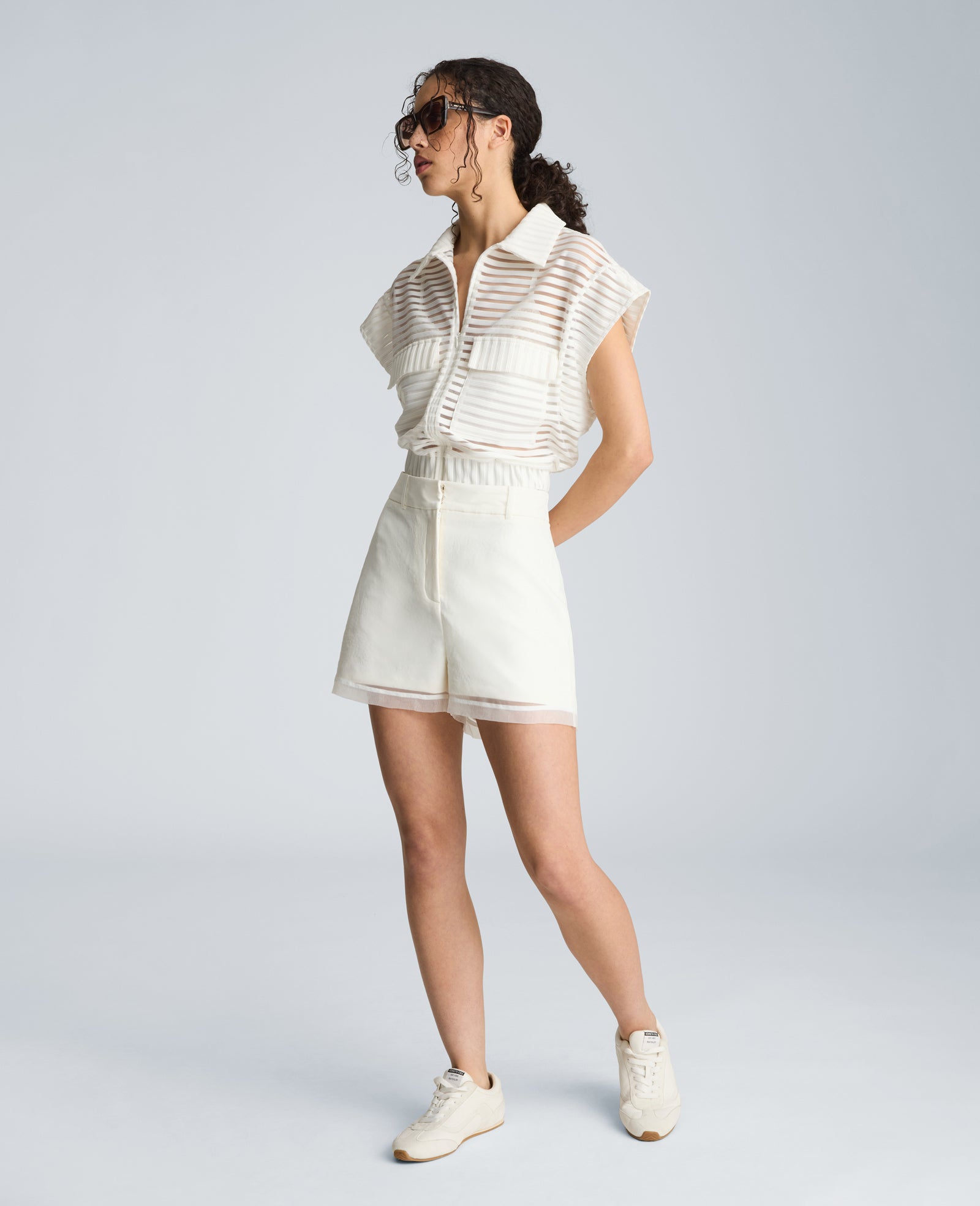 Kenneth Cole Reaction Clothing Zip-Up Vest Cardigan with Chest Pocket gilet bianco con zip