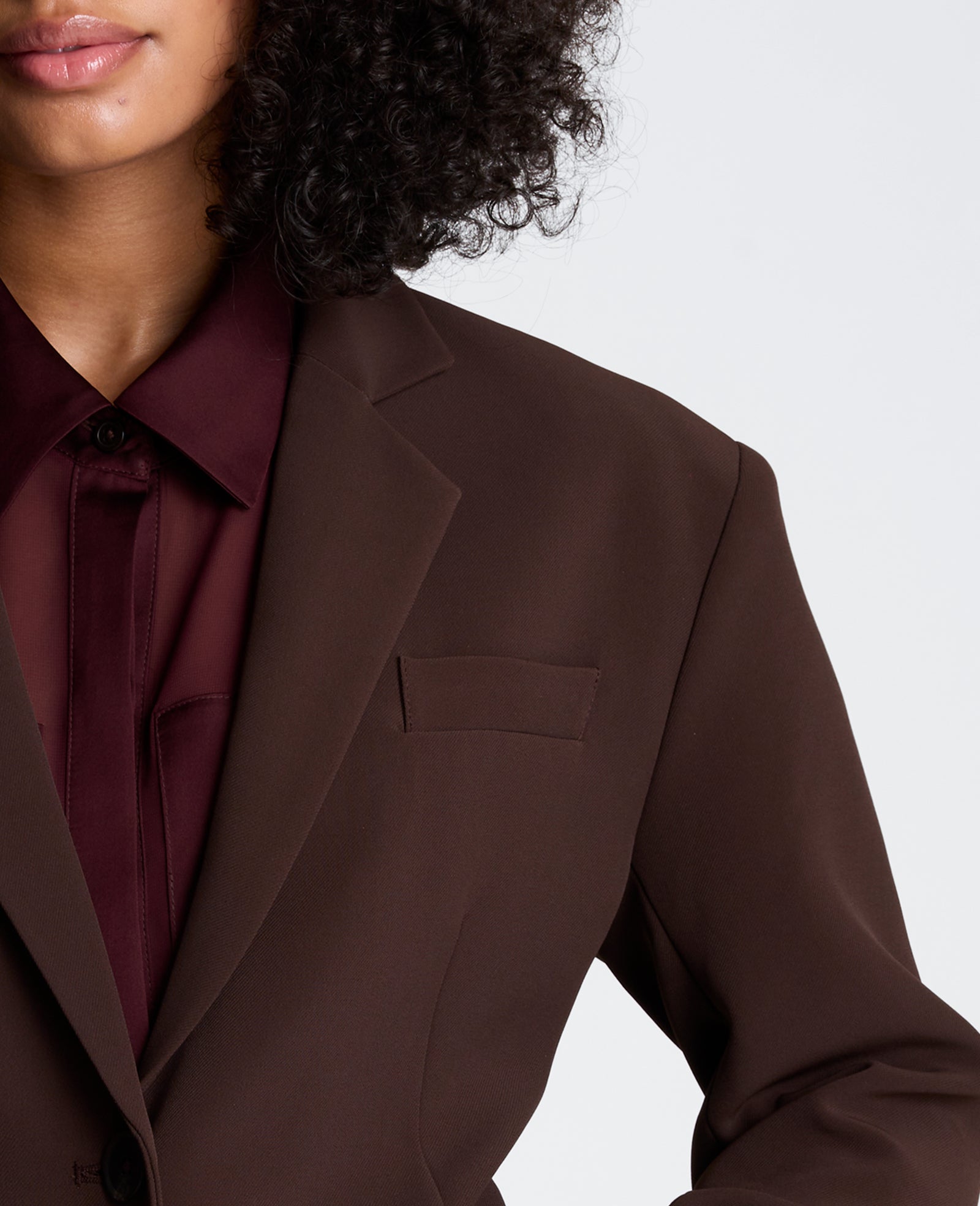 Kenneth Cole Reaction Clothing Three Button Boyfriend Jacket with Flap Pockets blazer marrone twill