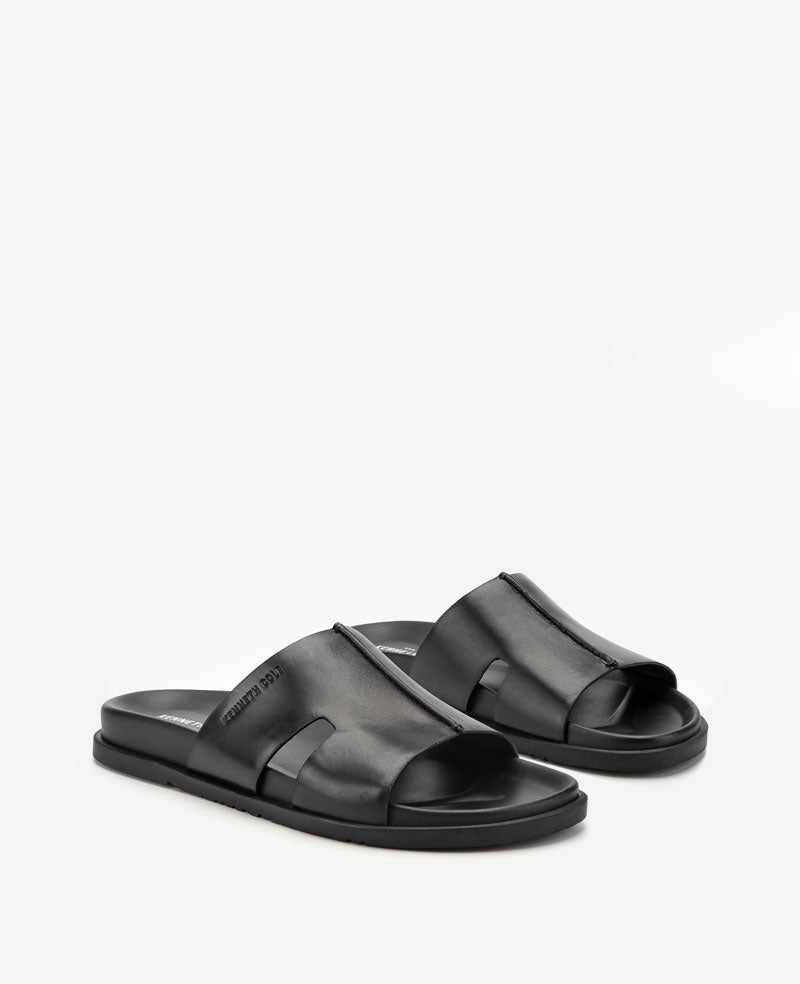Kenneth Cole Reaction Willy sandalo nero in pelle con soletta imbottita
