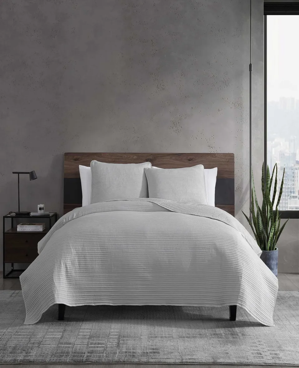 Kenneth Cole Reaction Home & Bedding Washed Channel Quilt Set trapunta grigia
