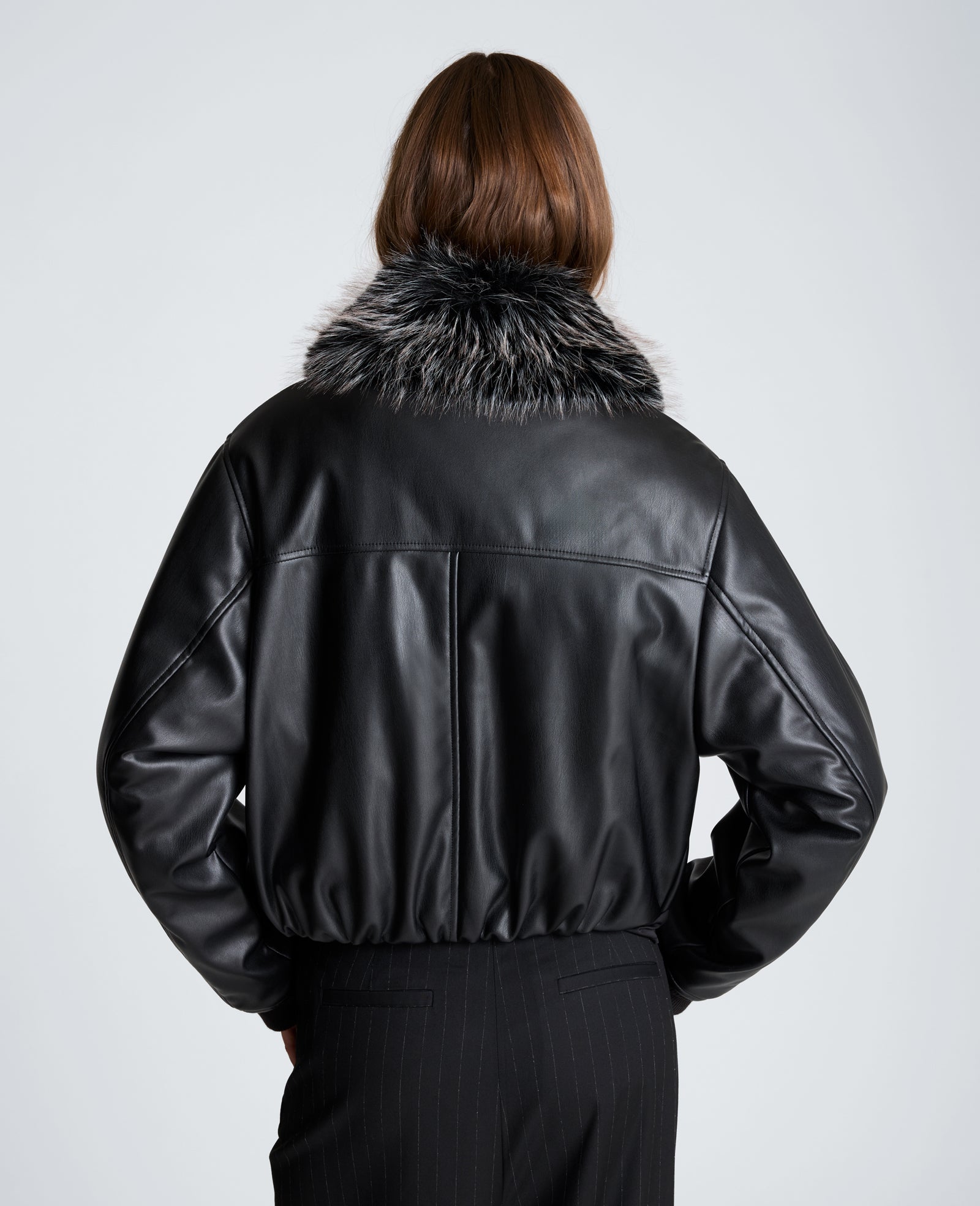Kenneth Cole Reaction Clothing Cropped Puffer with Removeable Fur Collar giacca nera multicolore con collo removibile