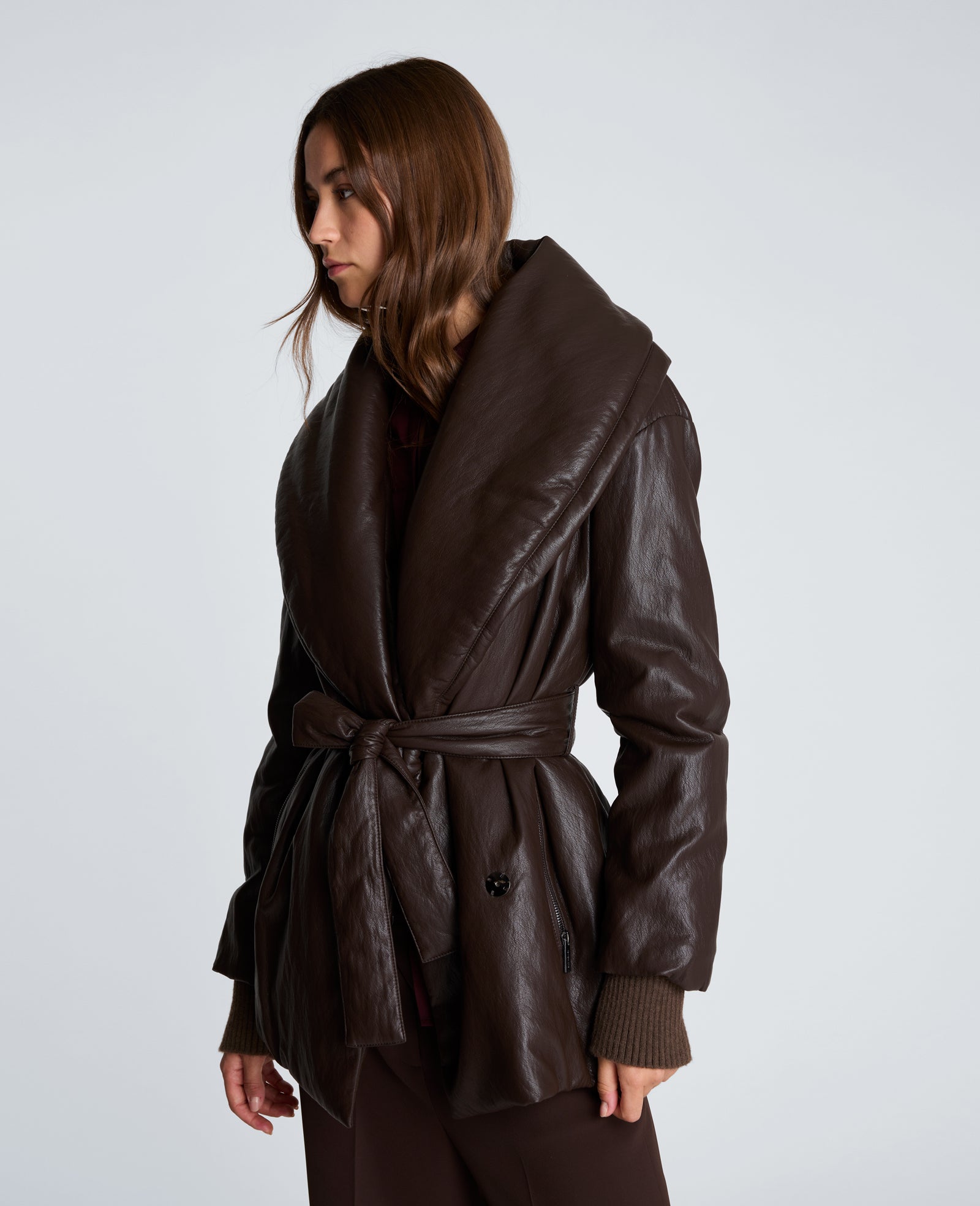 Kenneth Cole Reaction Clothing Faux Leather Belted Robe Coat cappotto Chocolate, oversize