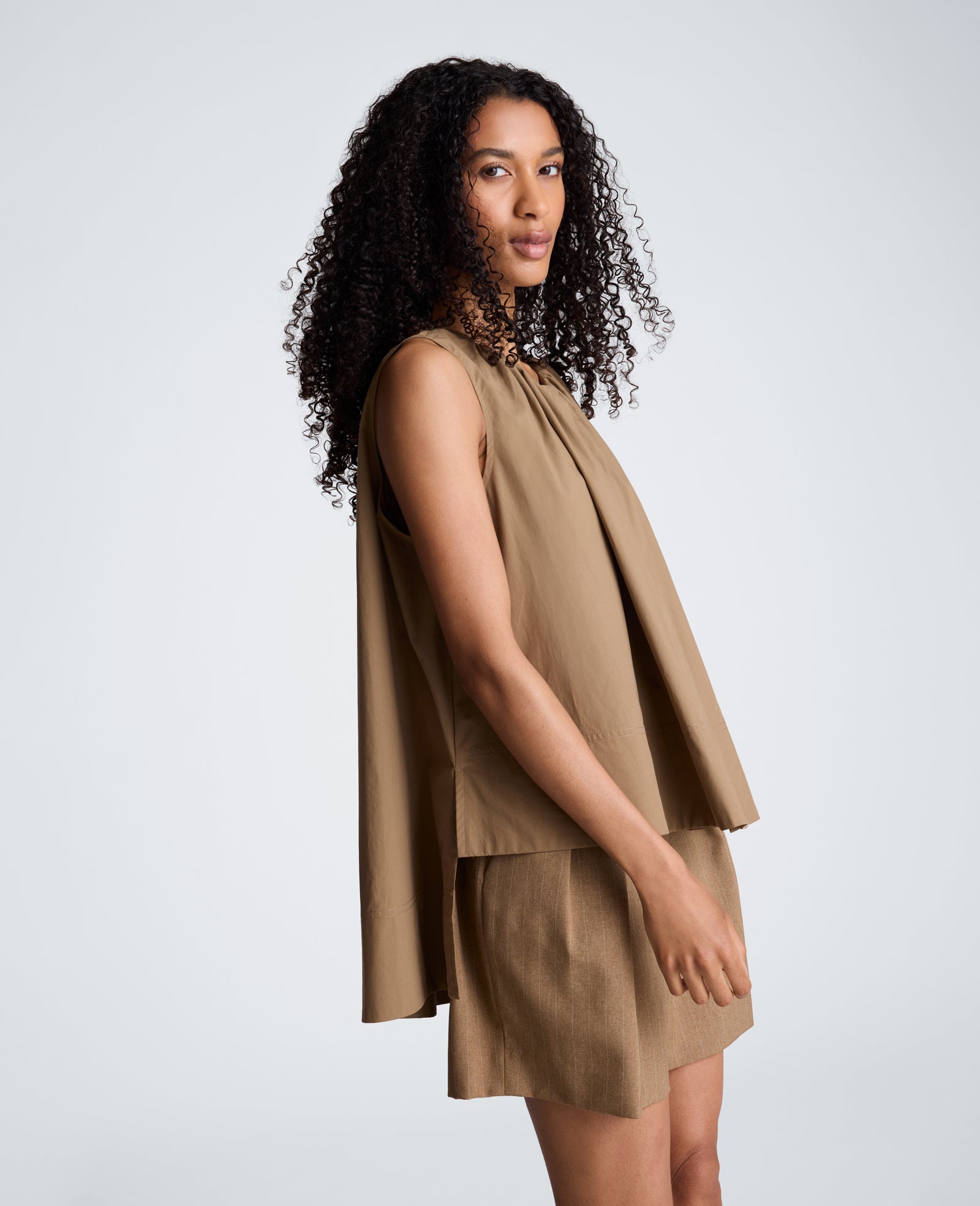 Kenneth Cole Reaction High-Low Tent Shirt camicia dark peanut in cotone elasticizzato
