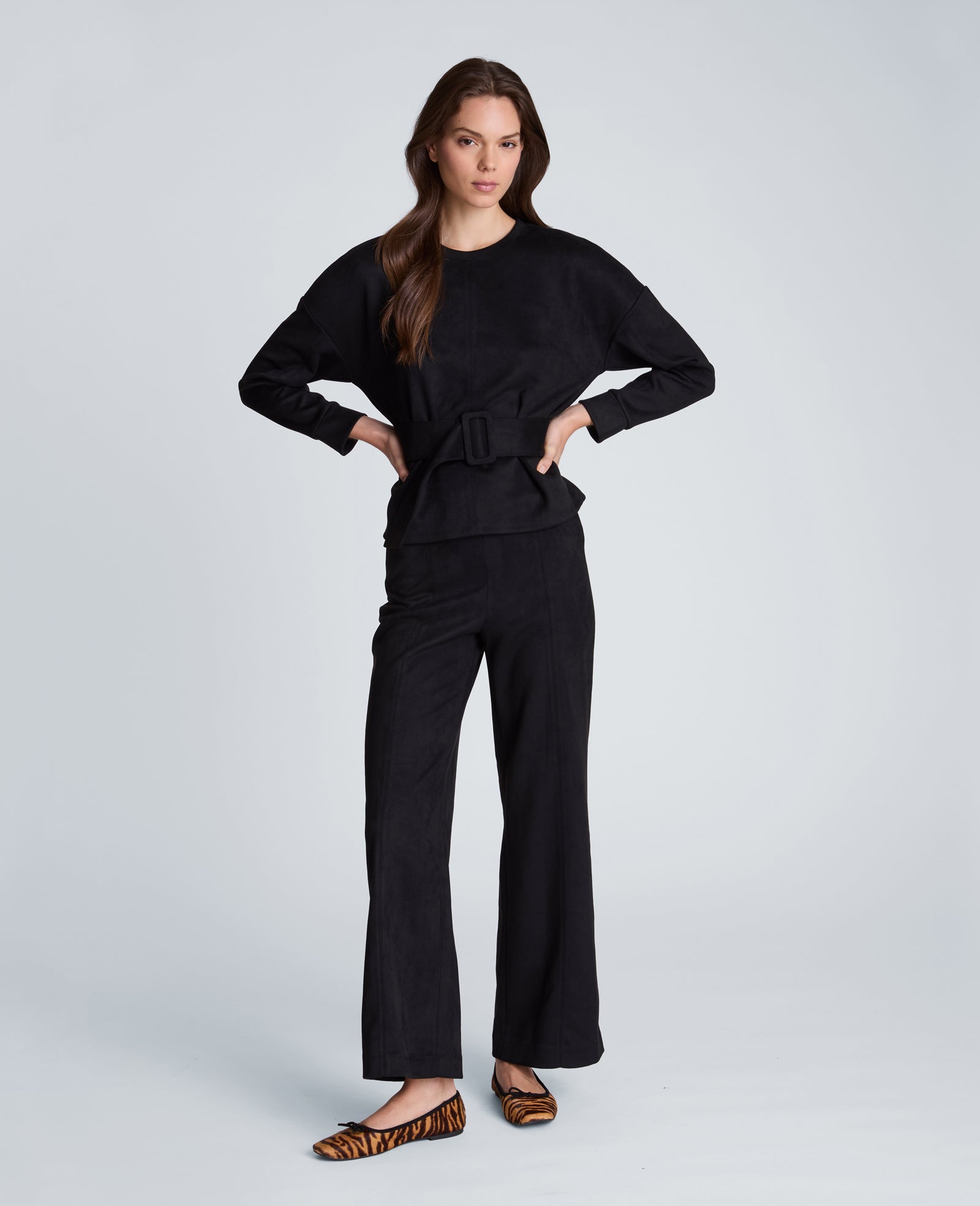 Kenneth Cole Reaction Clothing Long Sleeve Crew Neck with Belt abito nero