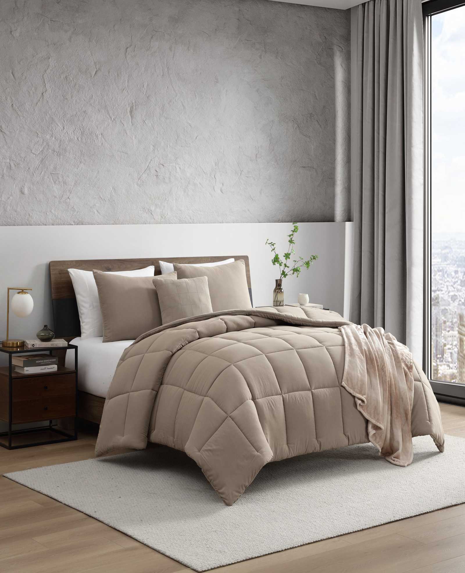 Kenneth Cole Reaction Home & Bedding Stonewashed Comforter Set comforter marrone Full/Queen in poliestere