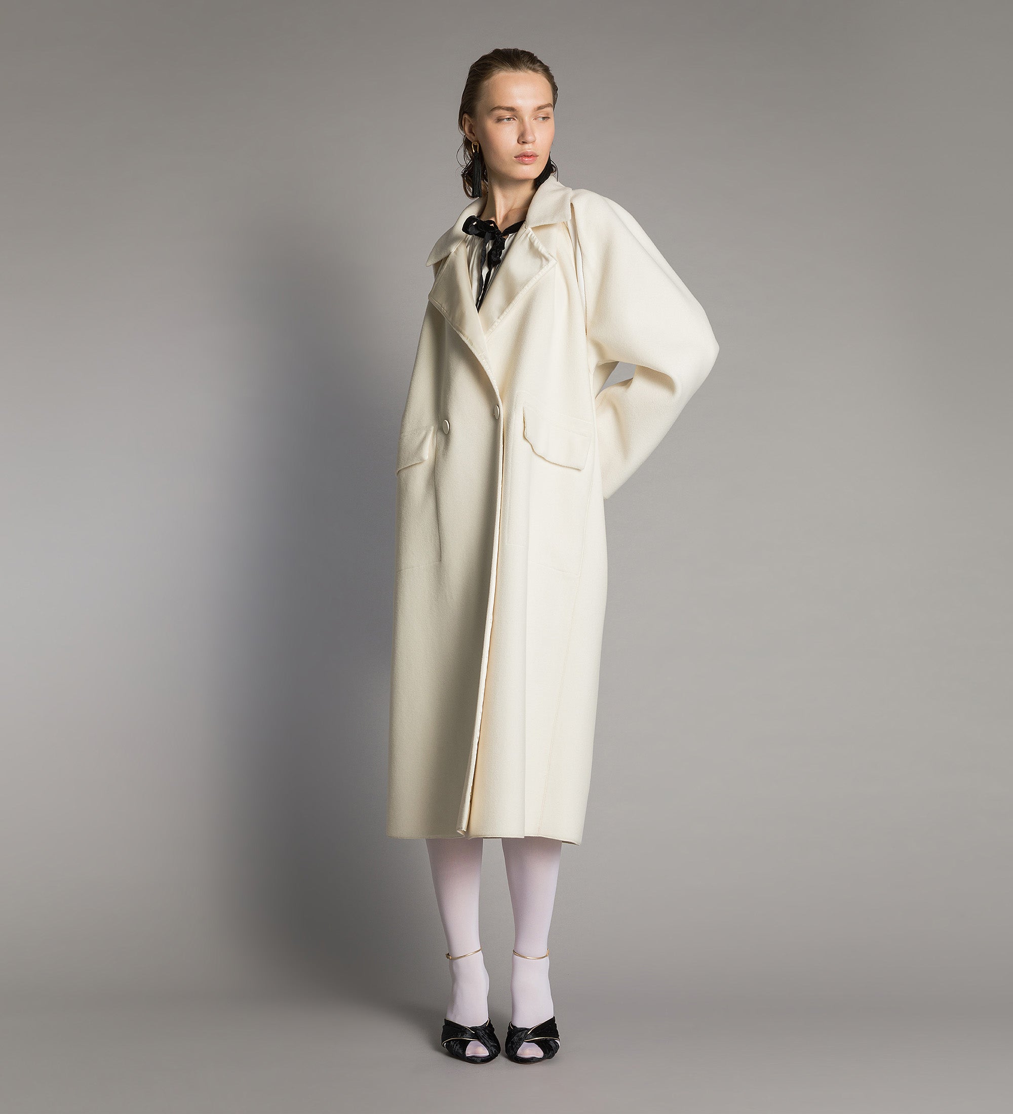 Forte capispalla e kimono long double-breasted cape-style coat cappotto bianco