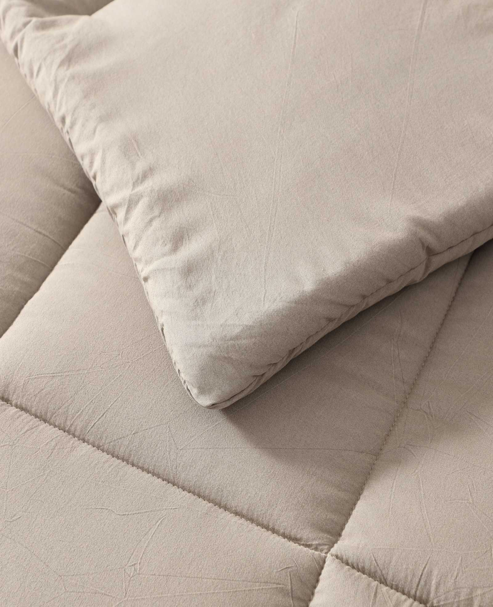 Kenneth Cole Reaction Home & Bedding Stonewashed Comforter Set comforter marrone Full/Queen in poliestere