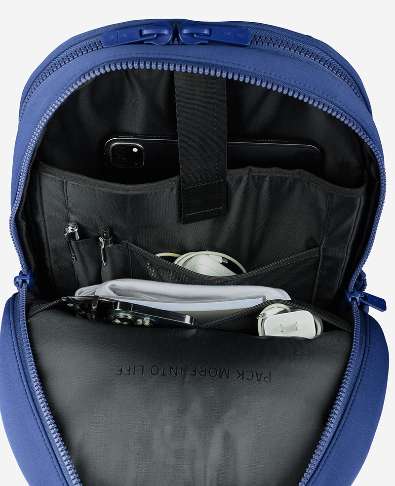 Kenneth Cole Luggage Logan Classic Backpack zaino blu porta laptop