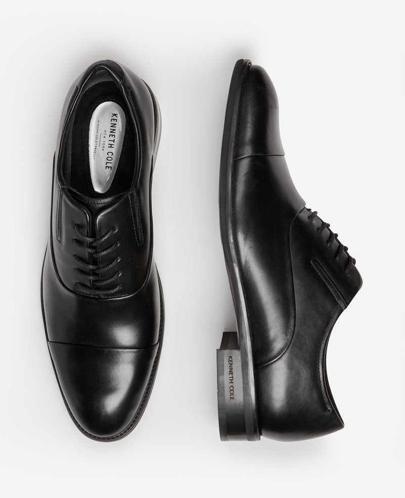 Kenneth Cole Reaction Tully Cap Toe Oxford uomo nere in pelle, pianta larga