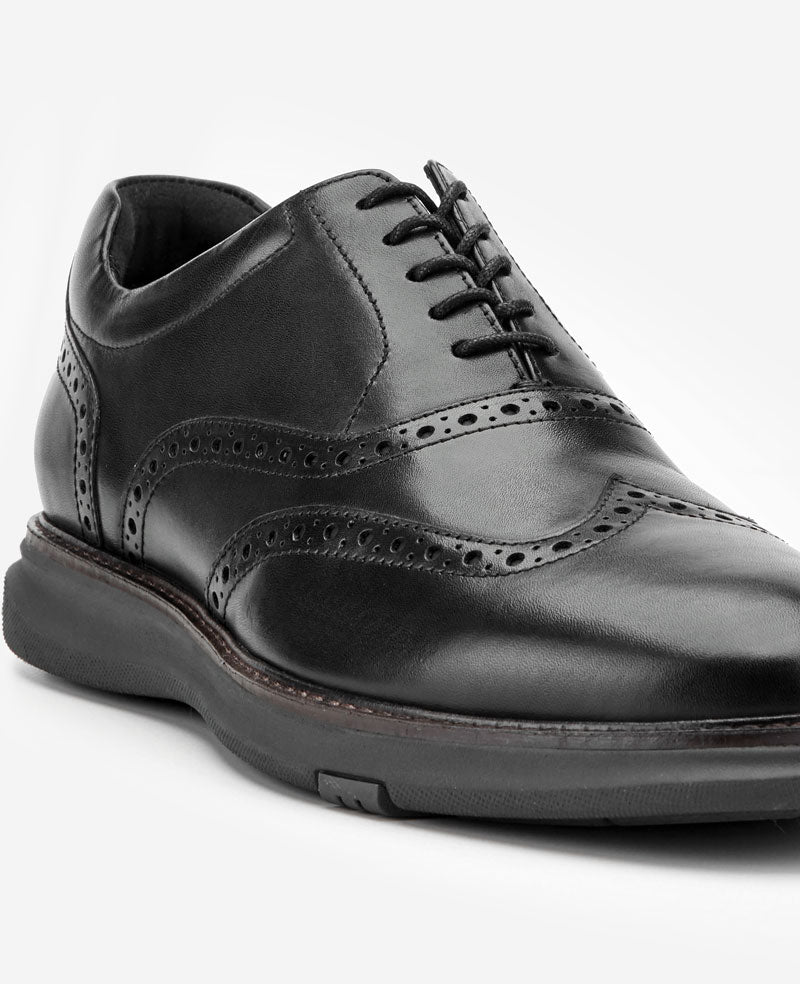 Kenneth Cole Reaction Shoes Lendal Wingtip Oxford oxford in pelle nera