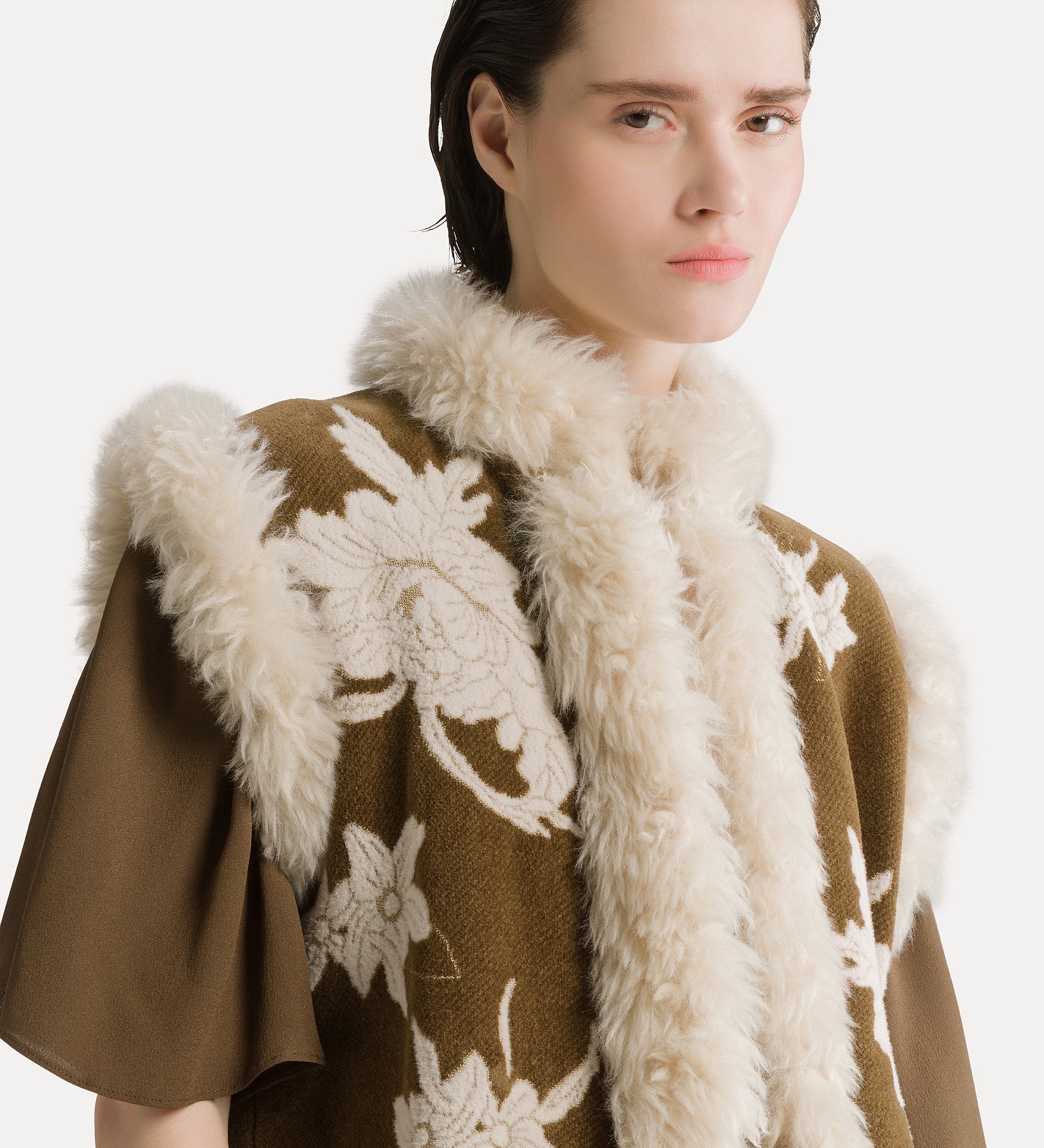 Forte Maglieria The Lotus gilet jacquard cumino con bordo in ecopelliccia