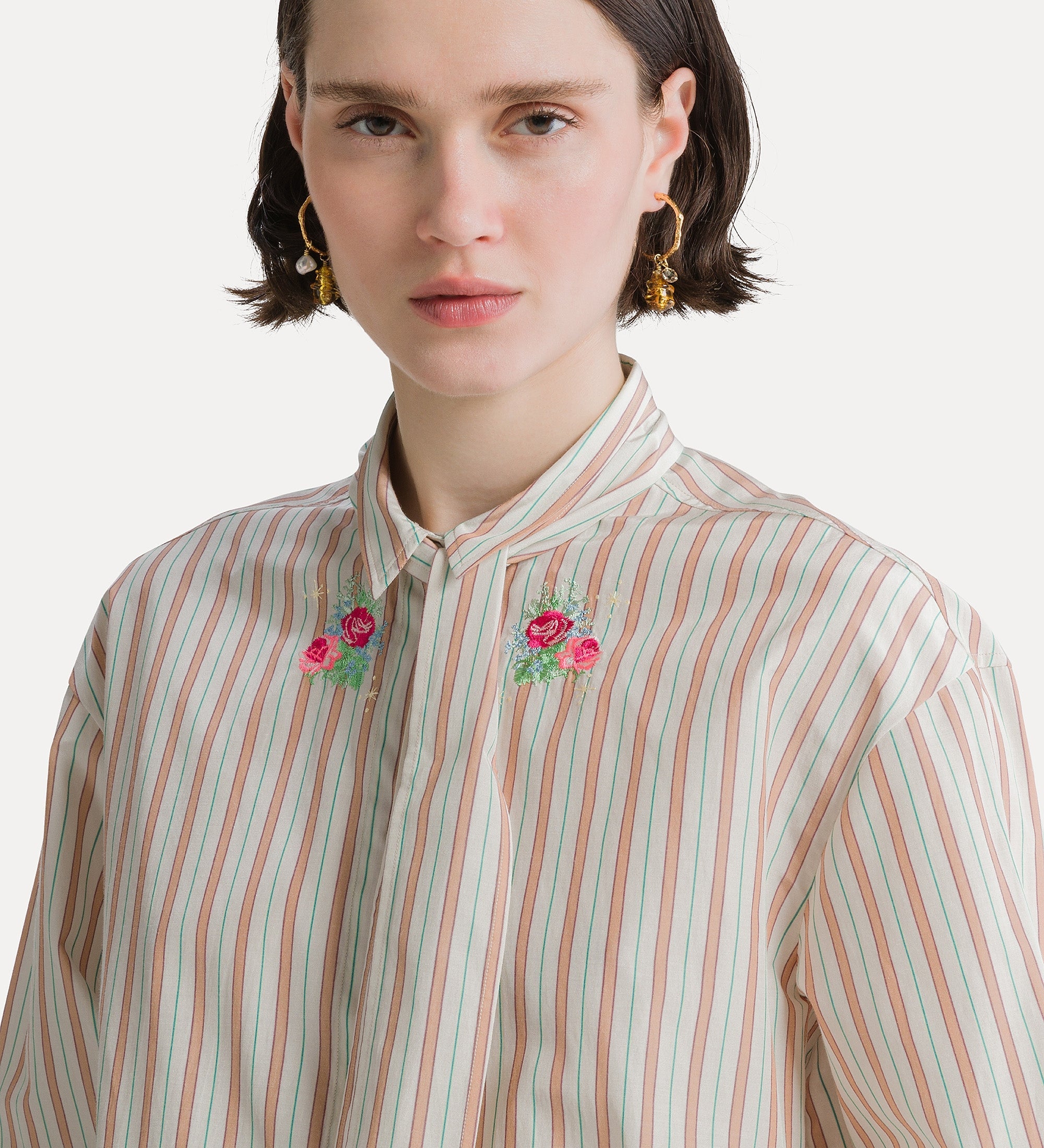 Forte camicie camicia a righe rosa con ricamo floreale