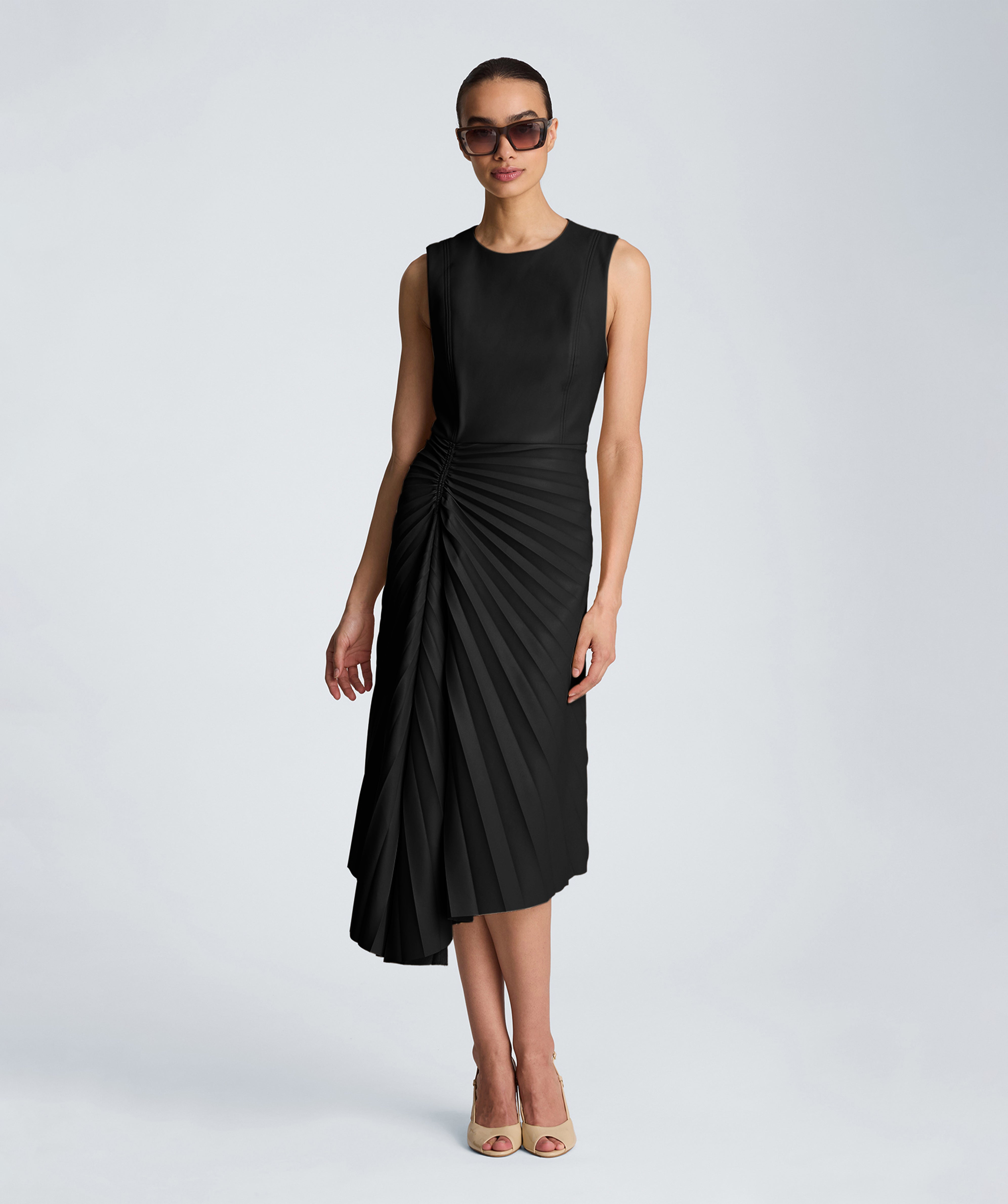 Kenneth Cole Reaction Sunburst Pleat Midi Dress abito midi nero