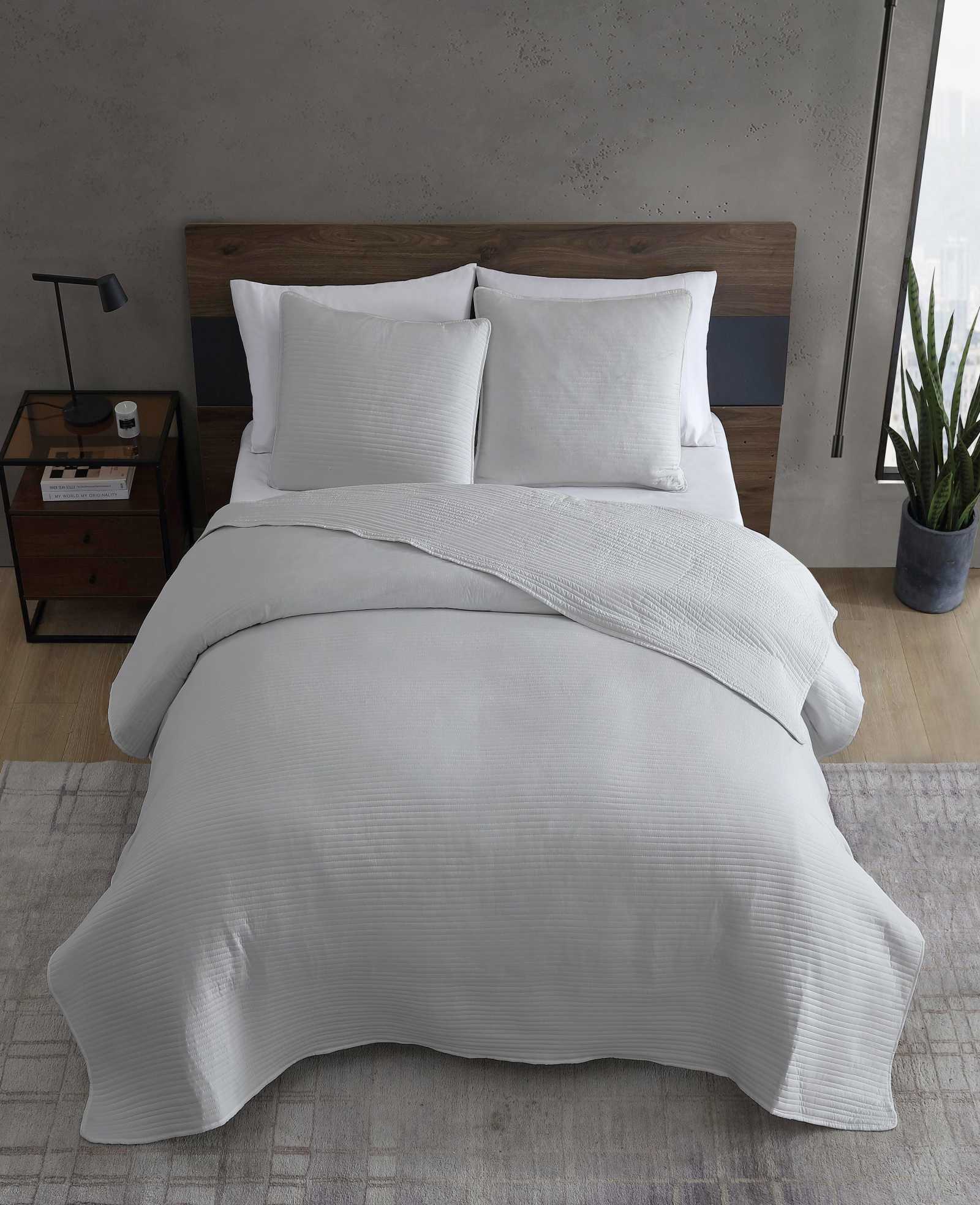 Kenneth Cole Reaction Home & Bedding Washed Channel Quilt Set trapunta grigia