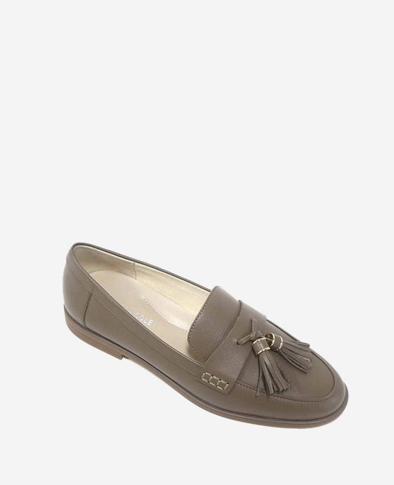 Kenneth Cole Reaction Shoes Lyra mocassino in pelle Shitake