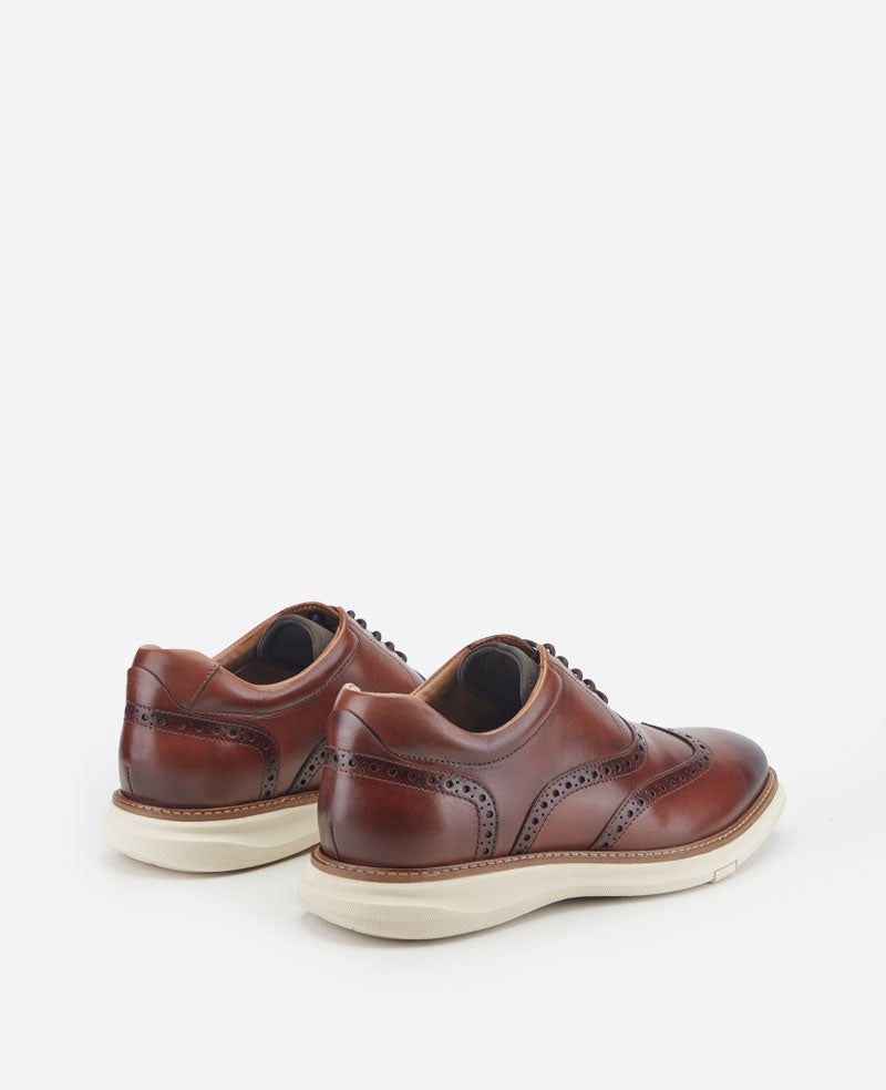 Kenneth Cole Reaction Lendal Wingtip Oxford scarpe stringate cognac in pelle