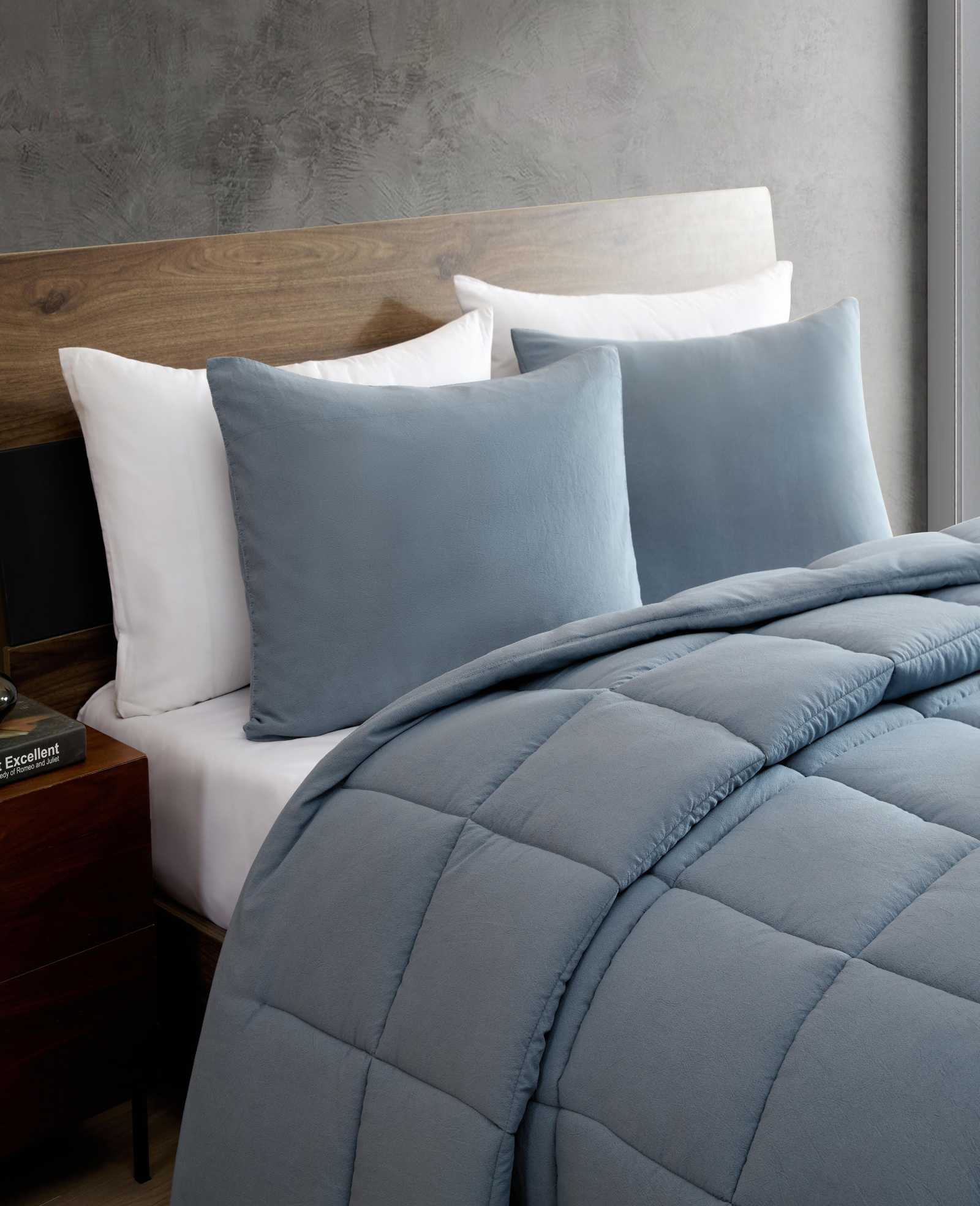 Kenneth Cole Reaction Home & Bedding Stonewashed Solid Comforter Set piumone blu Full/Queen, leggero