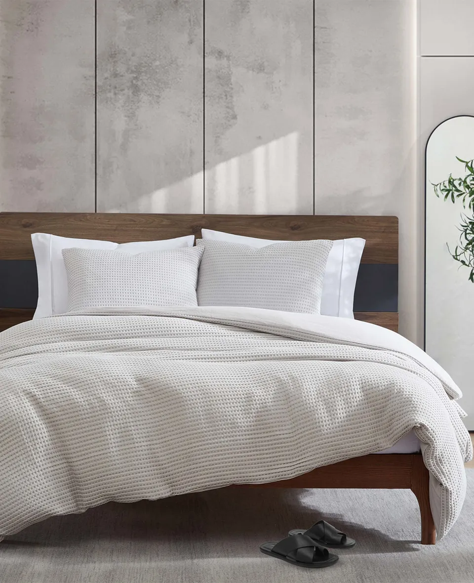 Kenneth Cole Reaction Home & Bedding Reversible Solid Grey Waffle Comforter Set copriletto grigio F/Q