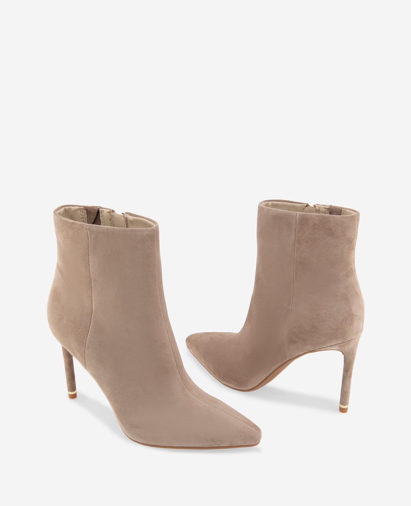 Kenneth Cole Reaction Shoes Quincy Suede Heel Ankle Boot stivaletti taupe in suede