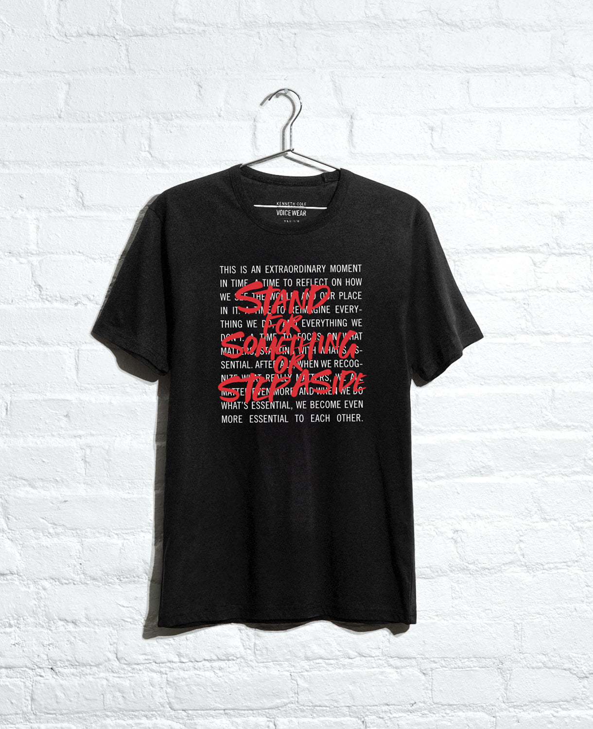 Kenneth Cole Reaction Clothing Site Exclusive Stand For Something T-Shirt maglietta nera