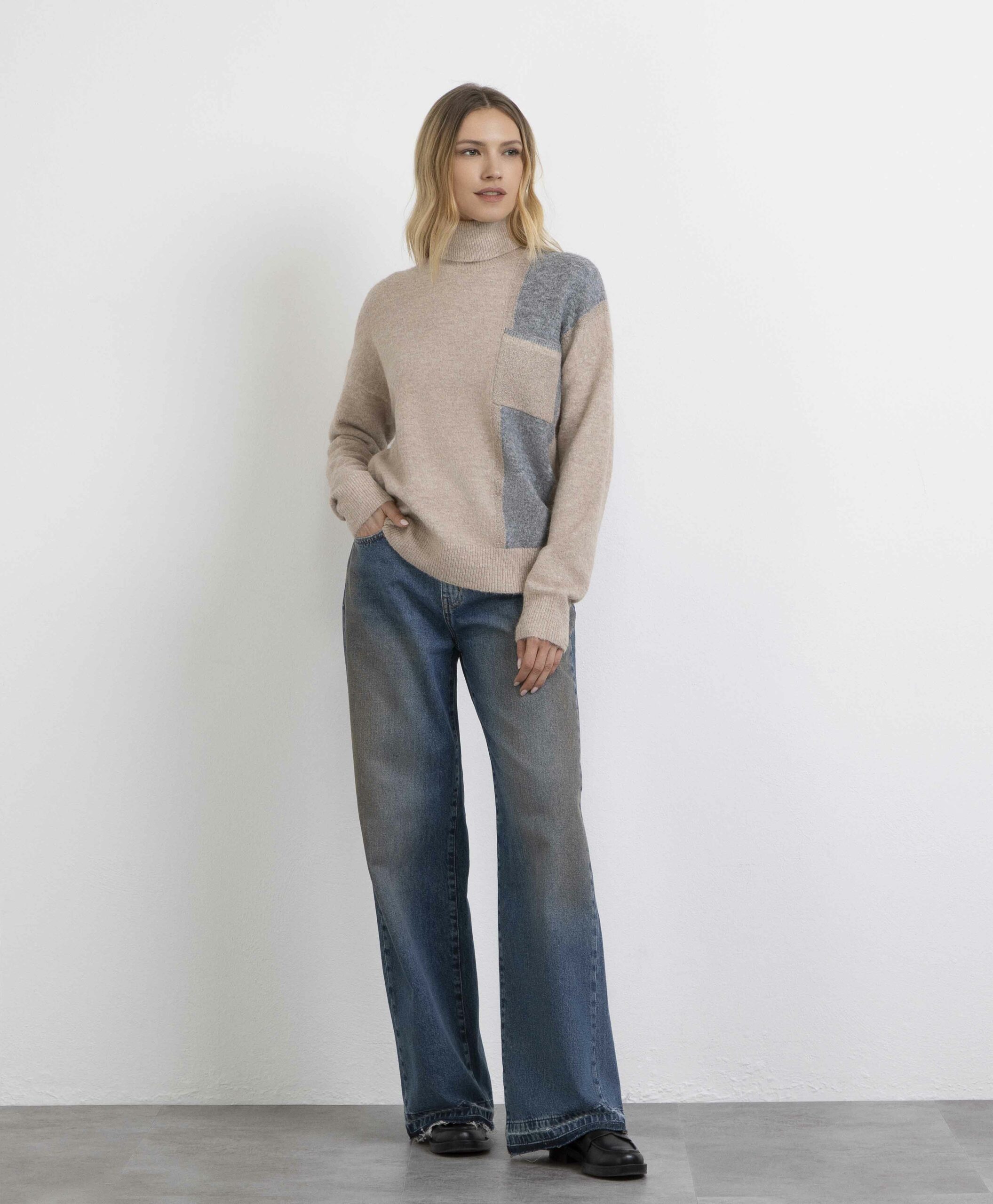 Markup Donna Maglieria Dolcevita con taschino e inseri lurex maglia