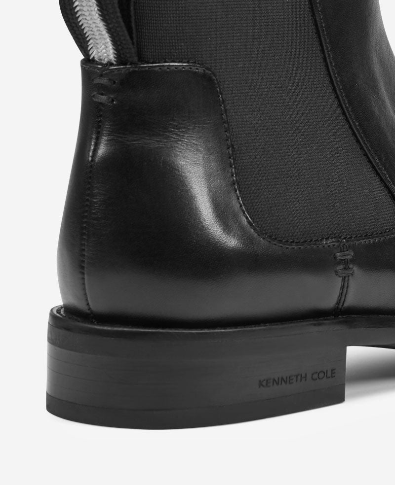 Kenneth Cole Reaction Shoes Tully Chelsea Boot stivaletto nero in pelle calzata larga