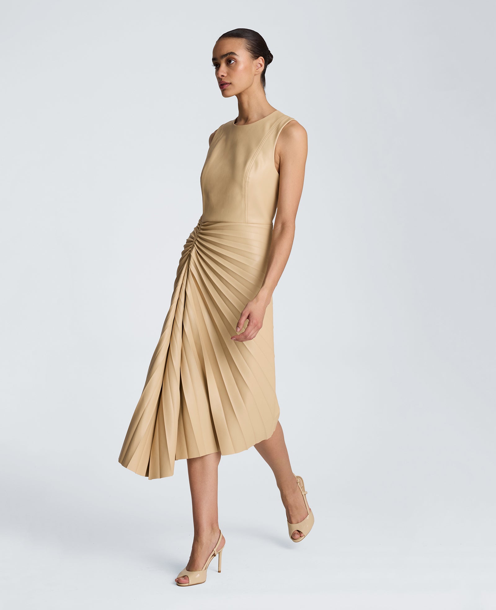Kenneth Cole Reaction Clothing Sunburst Pleat Midi Dress abito midi biscotti 100% poliestere