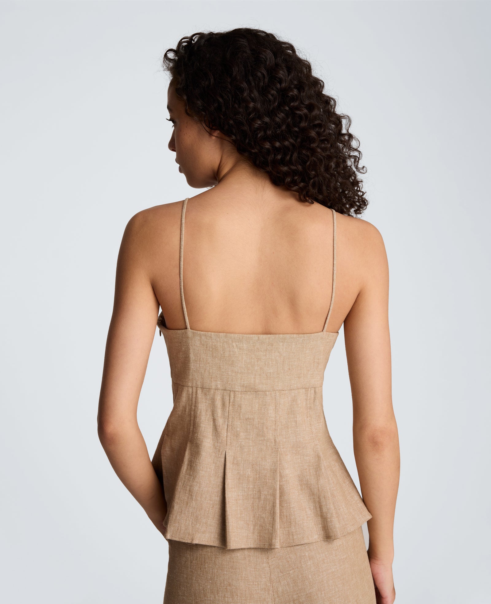Kenneth Cole Reaction Clothing Linen Fitted Cami top color taupe melange in lino
