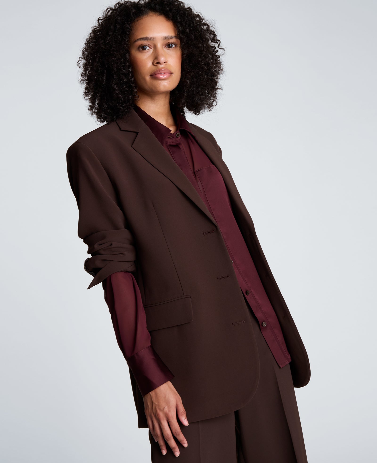 Kenneth Cole Reaction Clothing Three Button Boyfriend Jacket with Flap Pockets blazer marrone twill