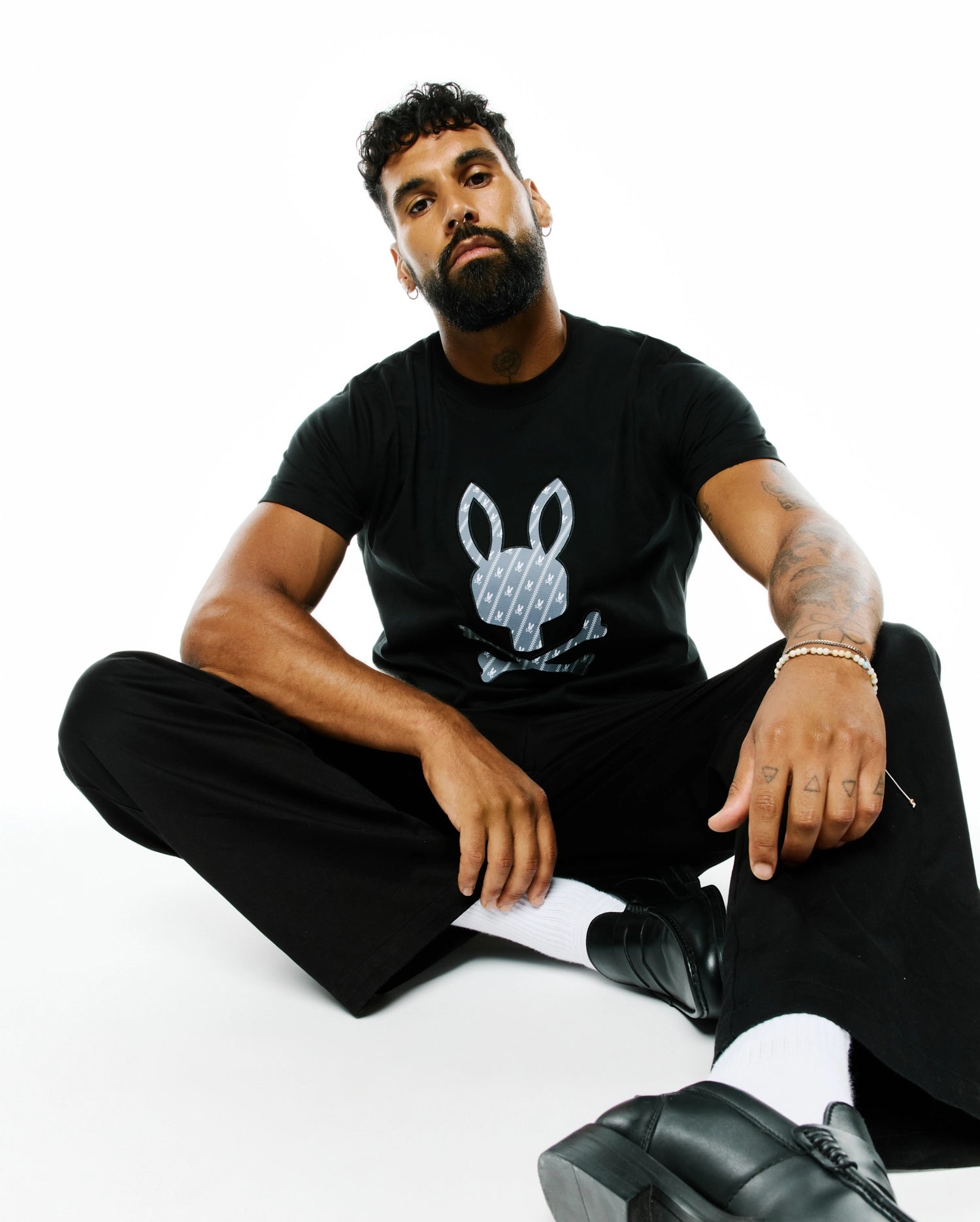 Psycho Bunny Men's Tees Jaden Appliqué Graphic Tee t-shirt nera cotone