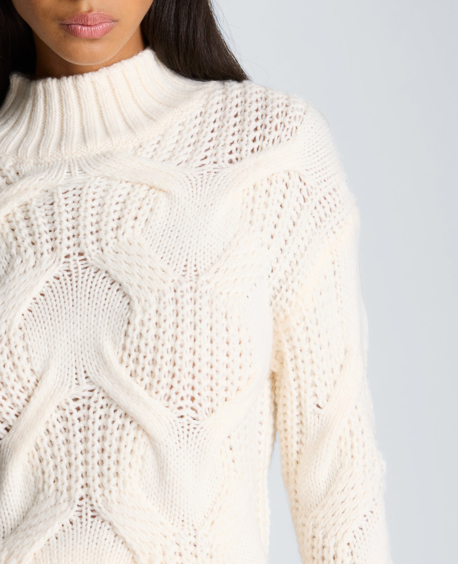 Kenneth Cole Reaction Clothing Oversized Cable Mock Neck Sweater maglione color ostrica