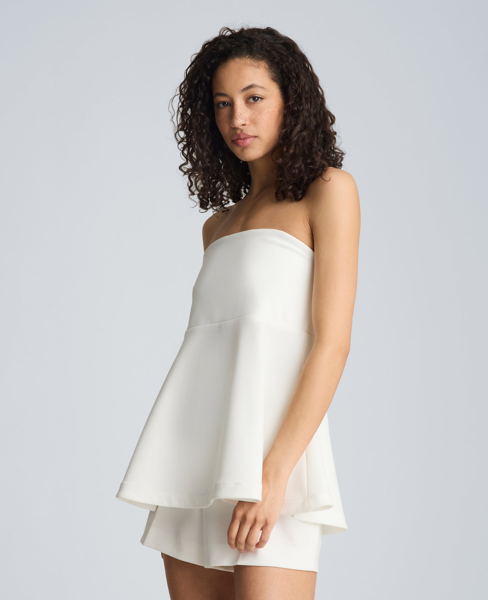 Kenneth Cole Reaction Clothing Peplum Strapless Top top bianco