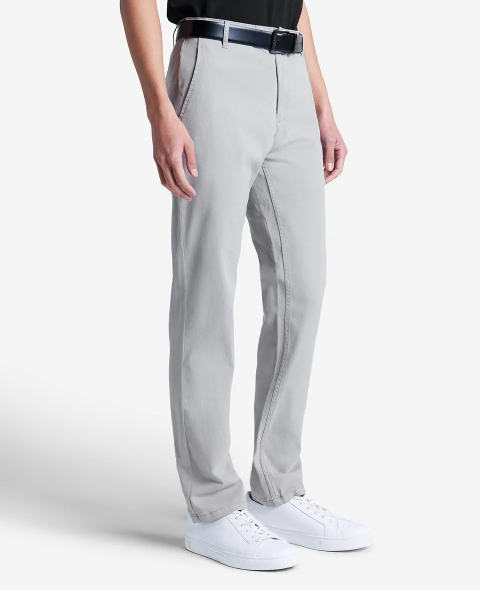 Kenneth Cole Reaction Clothing Slim-Fit Tech Chino pantaloni grigi slim