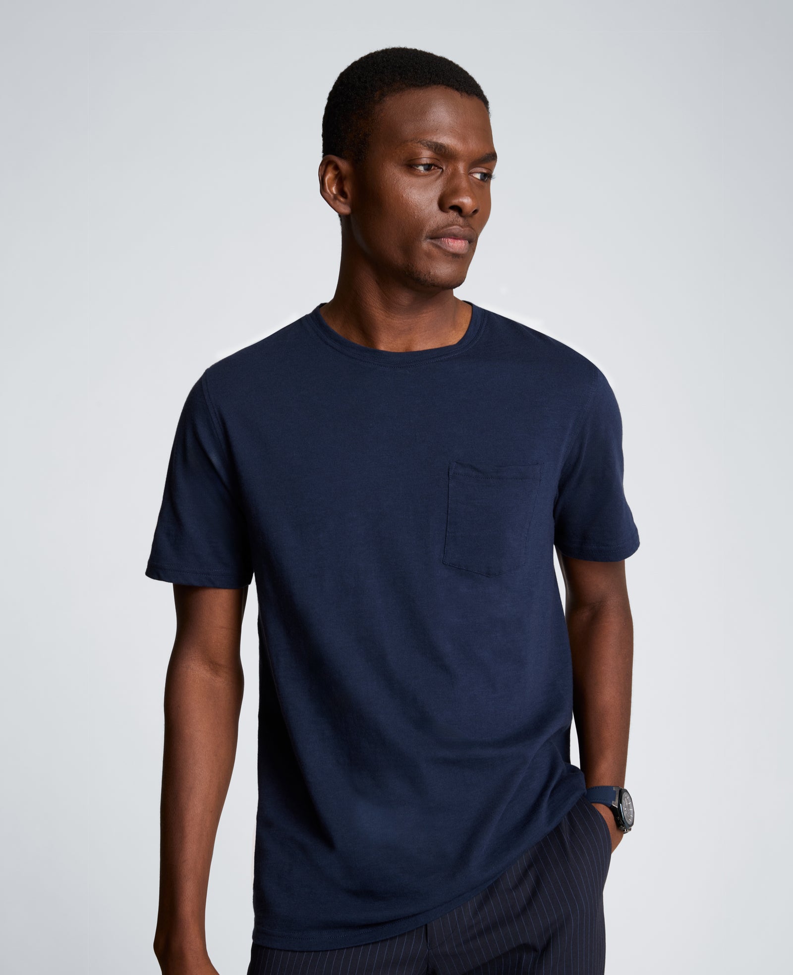 Kenneth Cole Reaction Clothing Crew Neck Tee with Pocket maglietta blu navy con taschino