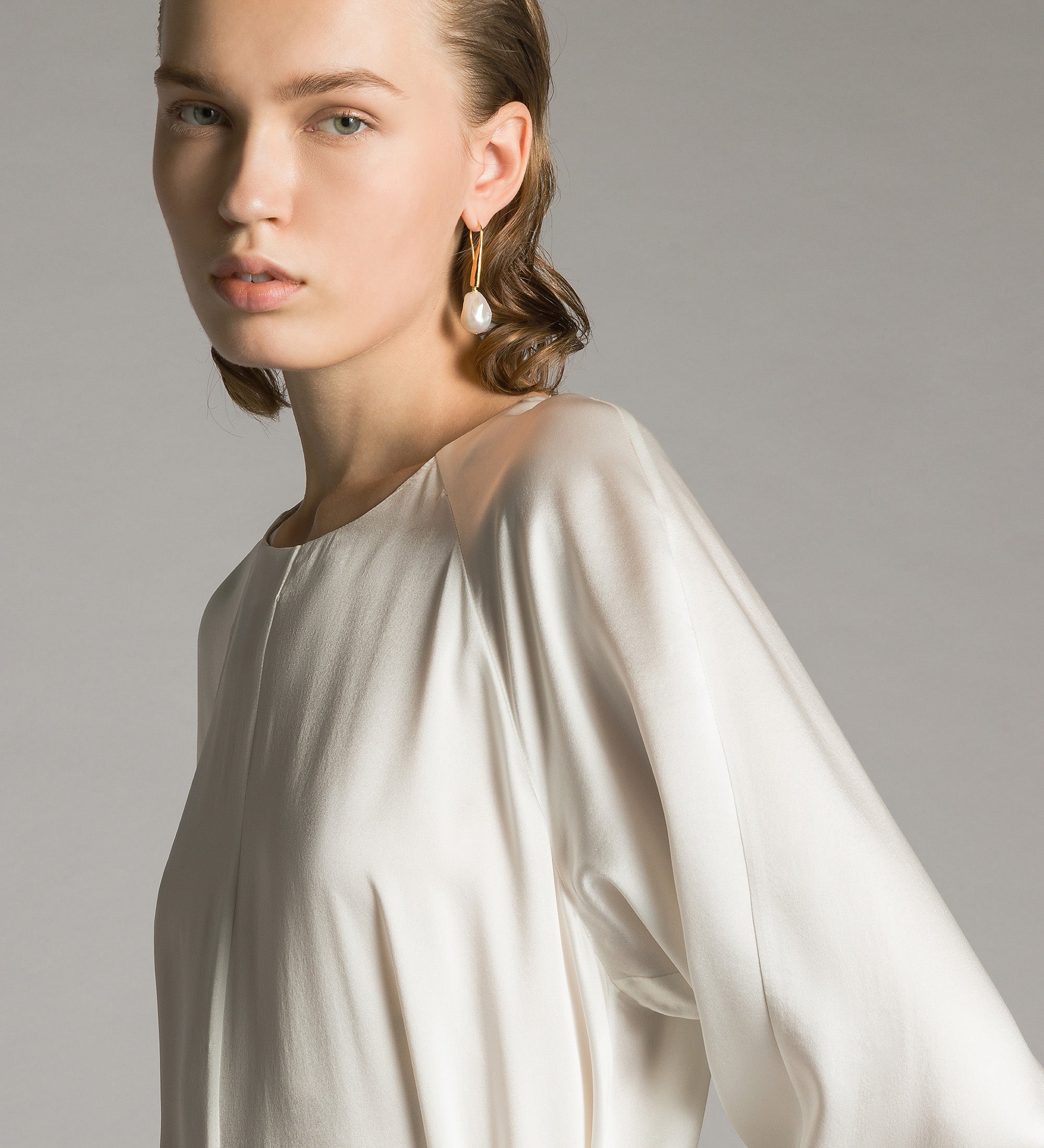 Forte abiti Heavy Silk Satin Dress With Sash Diamond bianco abito lungo in seta