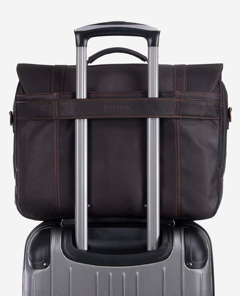Kenneth Cole Reaction Bags Colombian Leather Flapover Messenger Bag borsa marrone