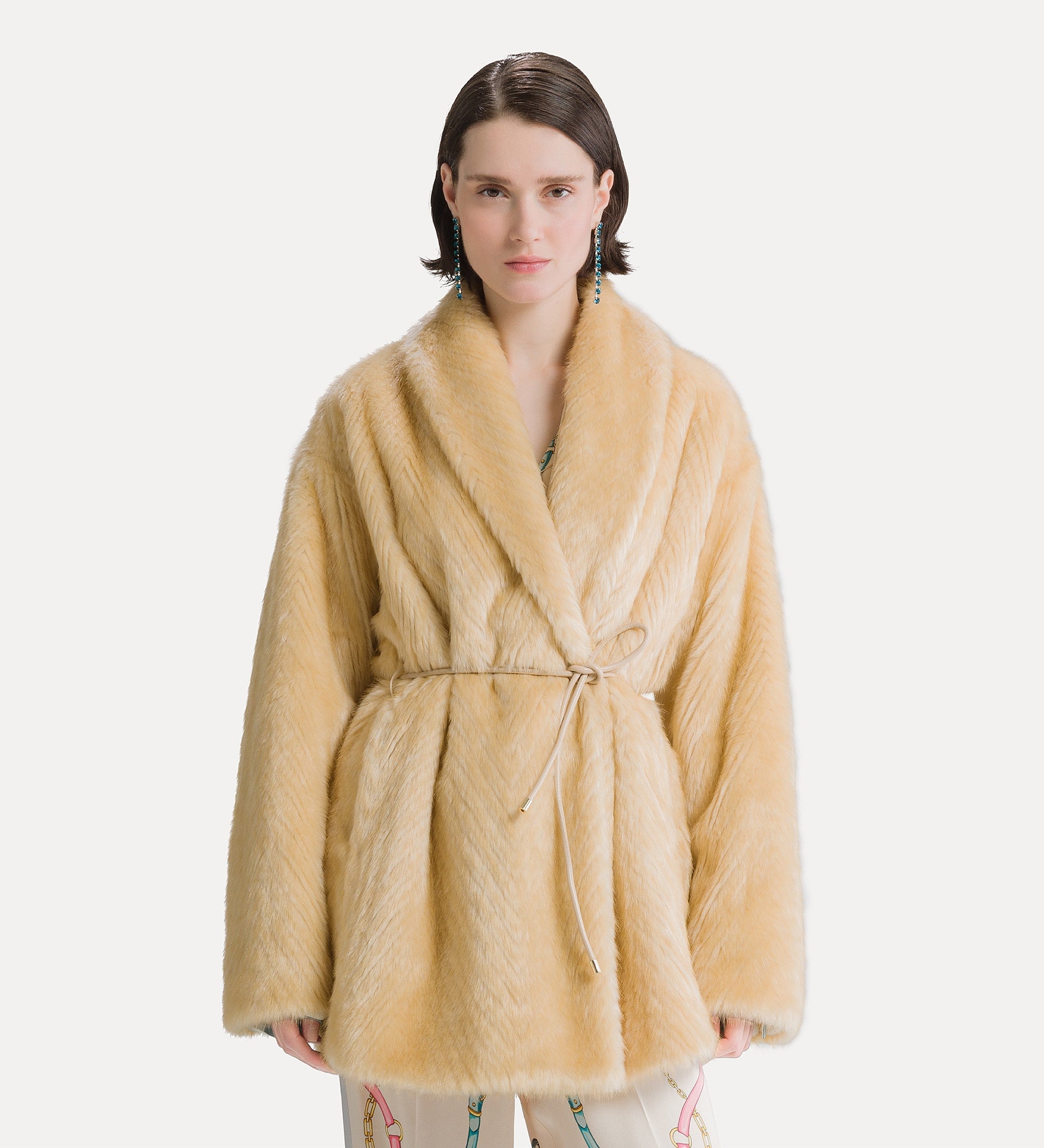 Forte capispalla cappotto midi ecopelliccia chevron platino