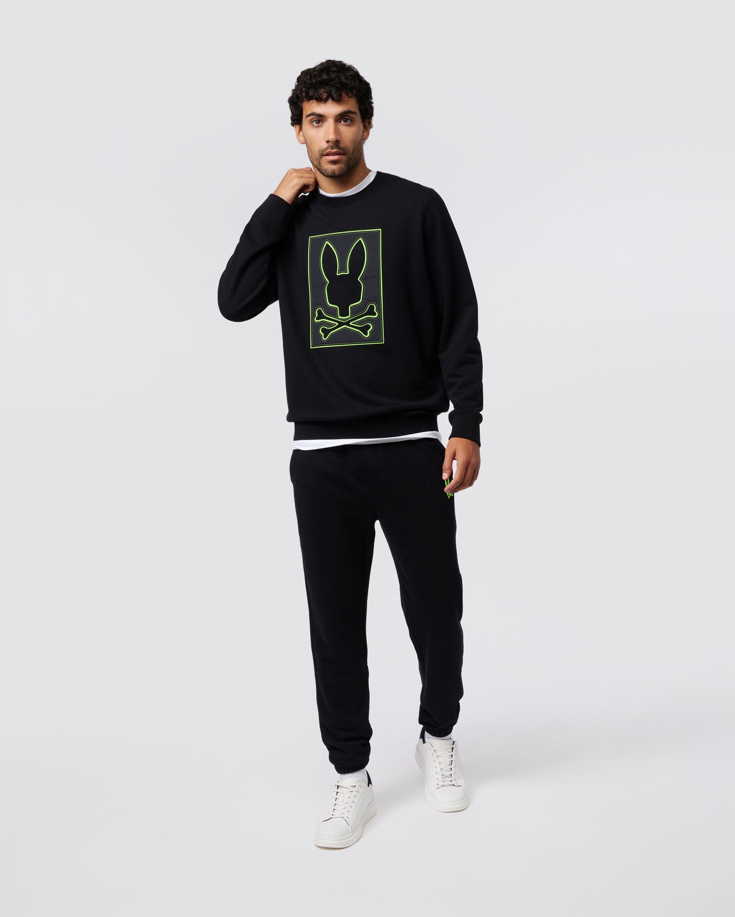 Psycho Bunny Men's Sweatshirts & Hoodies MENS LOS ANGELES FLEECE SWEATSHIRT B6S805Z1FT felpa nera