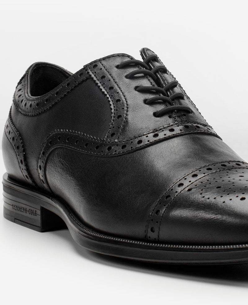 Kenneth Cole Reaction Shoes Future Pod Medallion Cap Toe Lace up scarpe nere in pelle