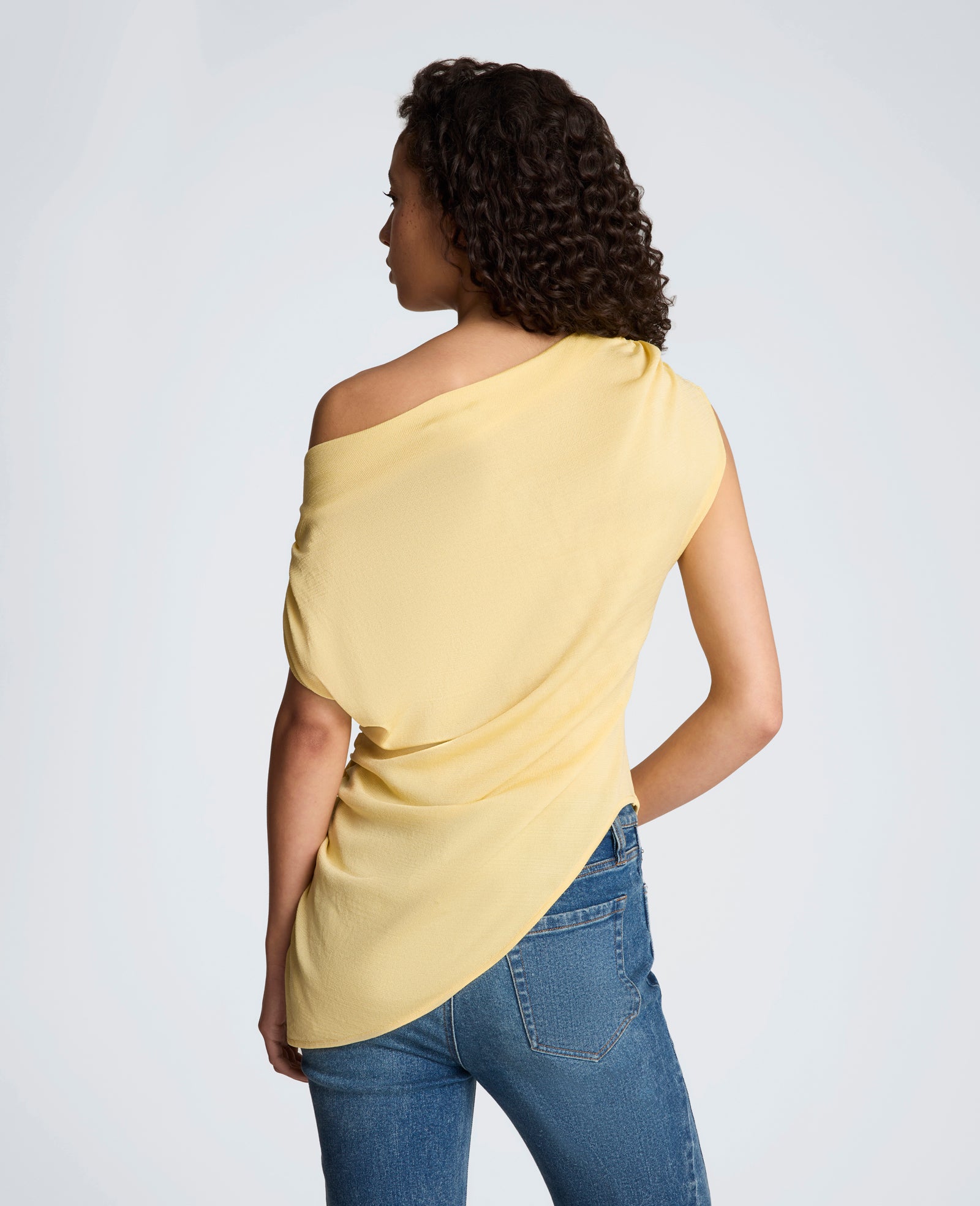 Kenneth Cole Reaction Clothing Asymmetrical Drape Neck Top top donna giallo pastello monospalla