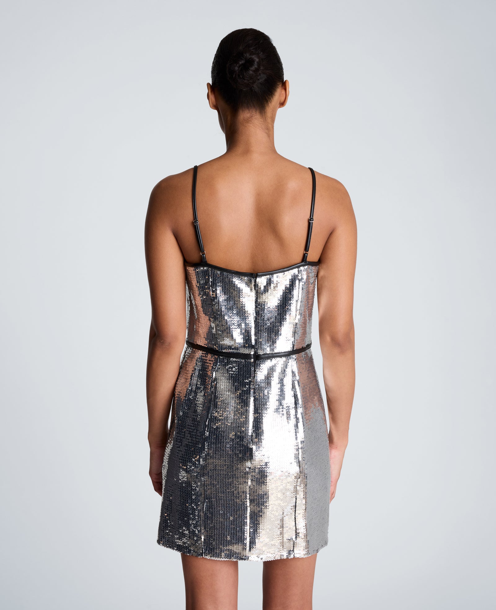 Kenneth Cole Reaction Clothing Sweetheart Neck Mini Dress abito argento paillettes