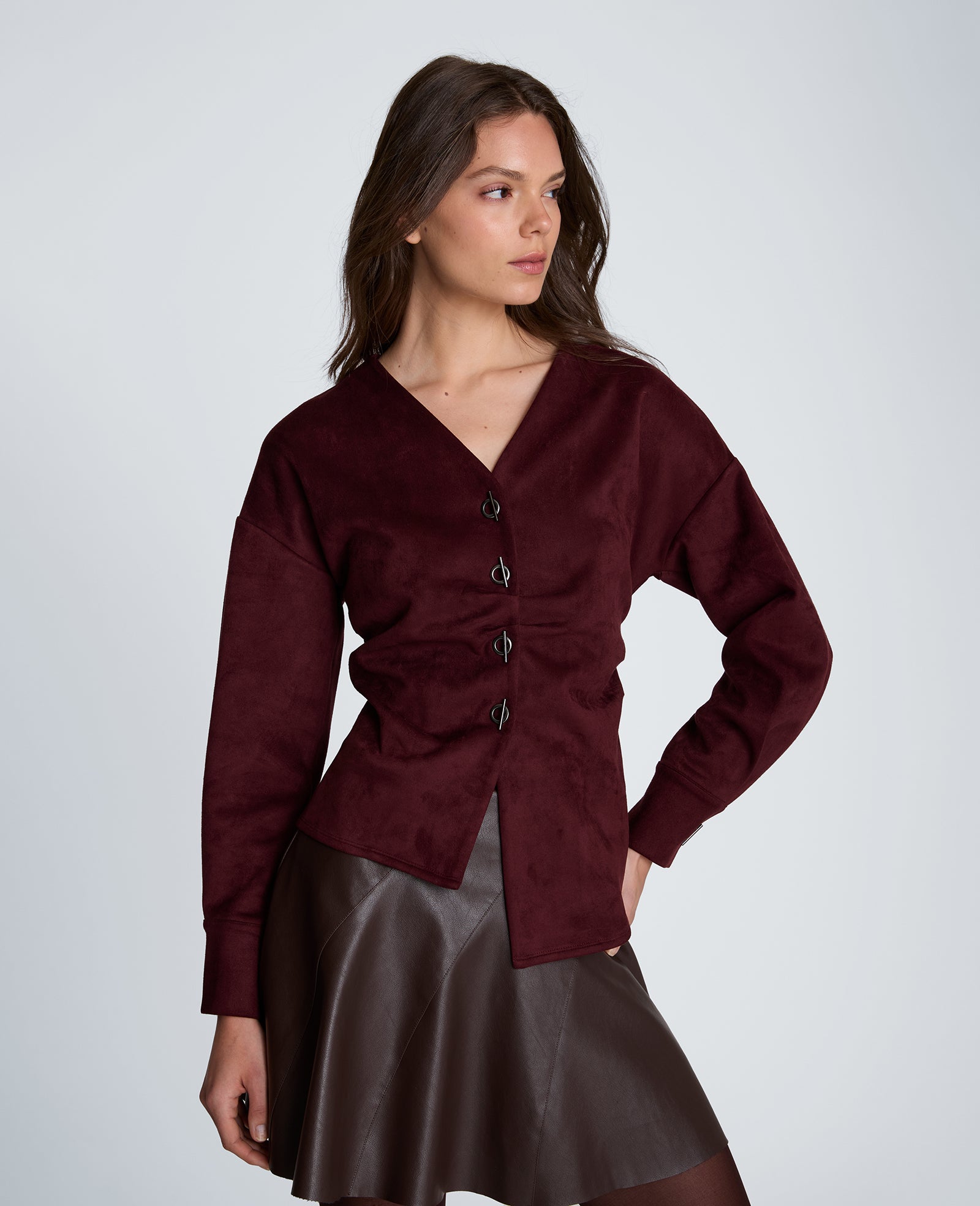 Kenneth Cole Reaction Clothing Front Button Shirt with Assymetrical Hem camicia Sugar Beet in scuba suede