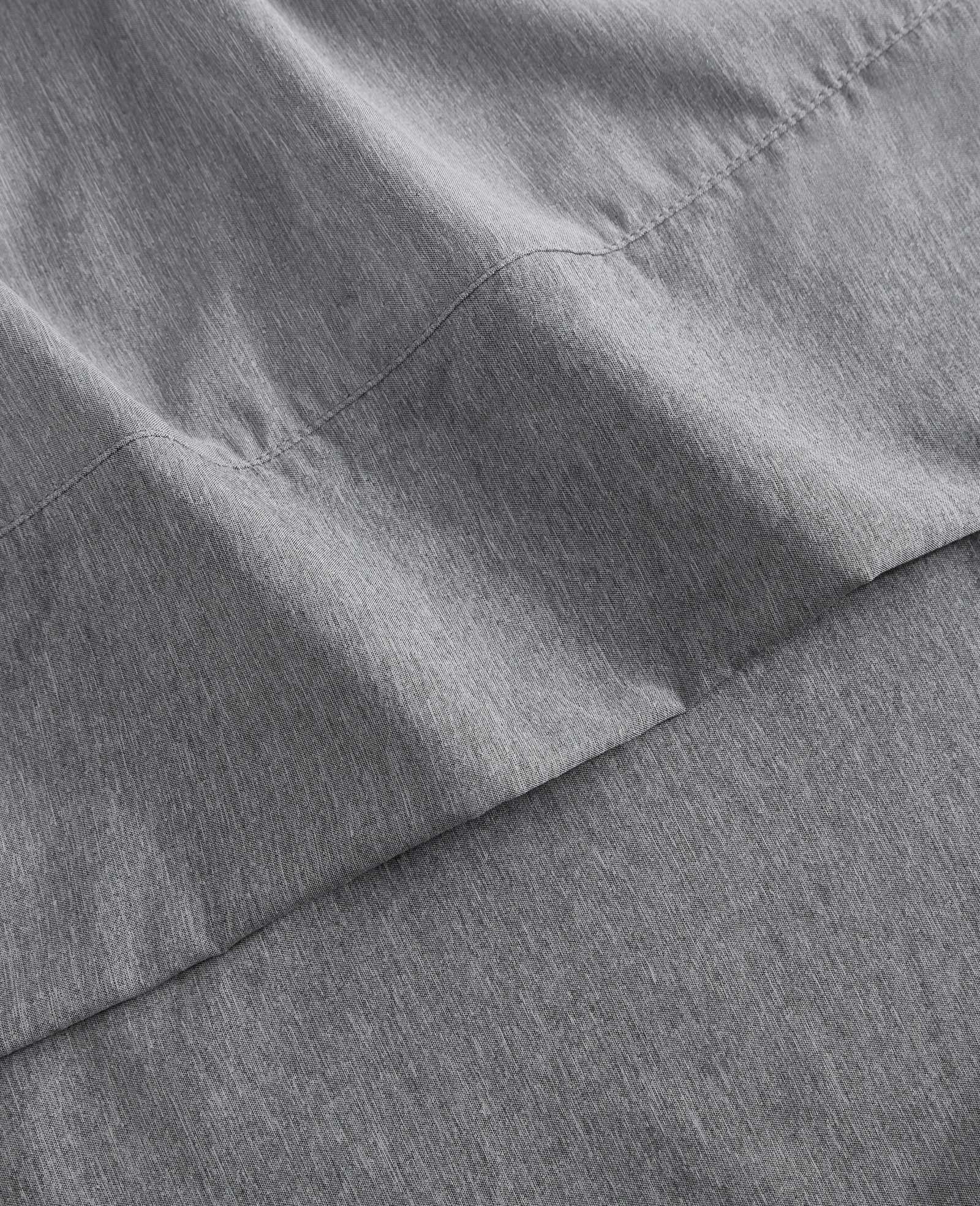 Kenneth Cole Reaction Home & Bedding Solid Cationic Sheet Set lenzuola queen grigie in poliestere