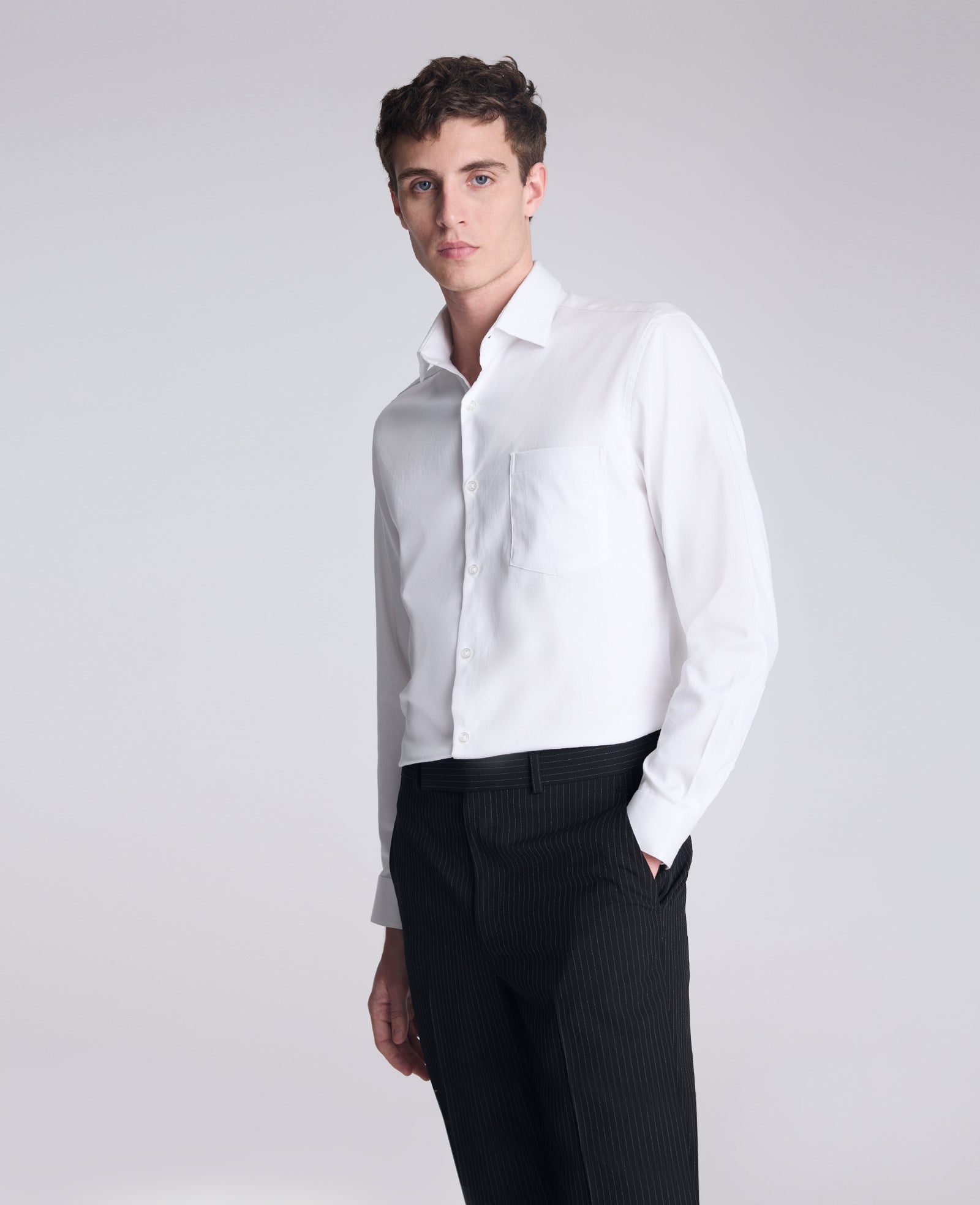 Kenneth Cole Reaction REACTION Slim-Fit Button-Down Dress Shirt camicia bianca slim