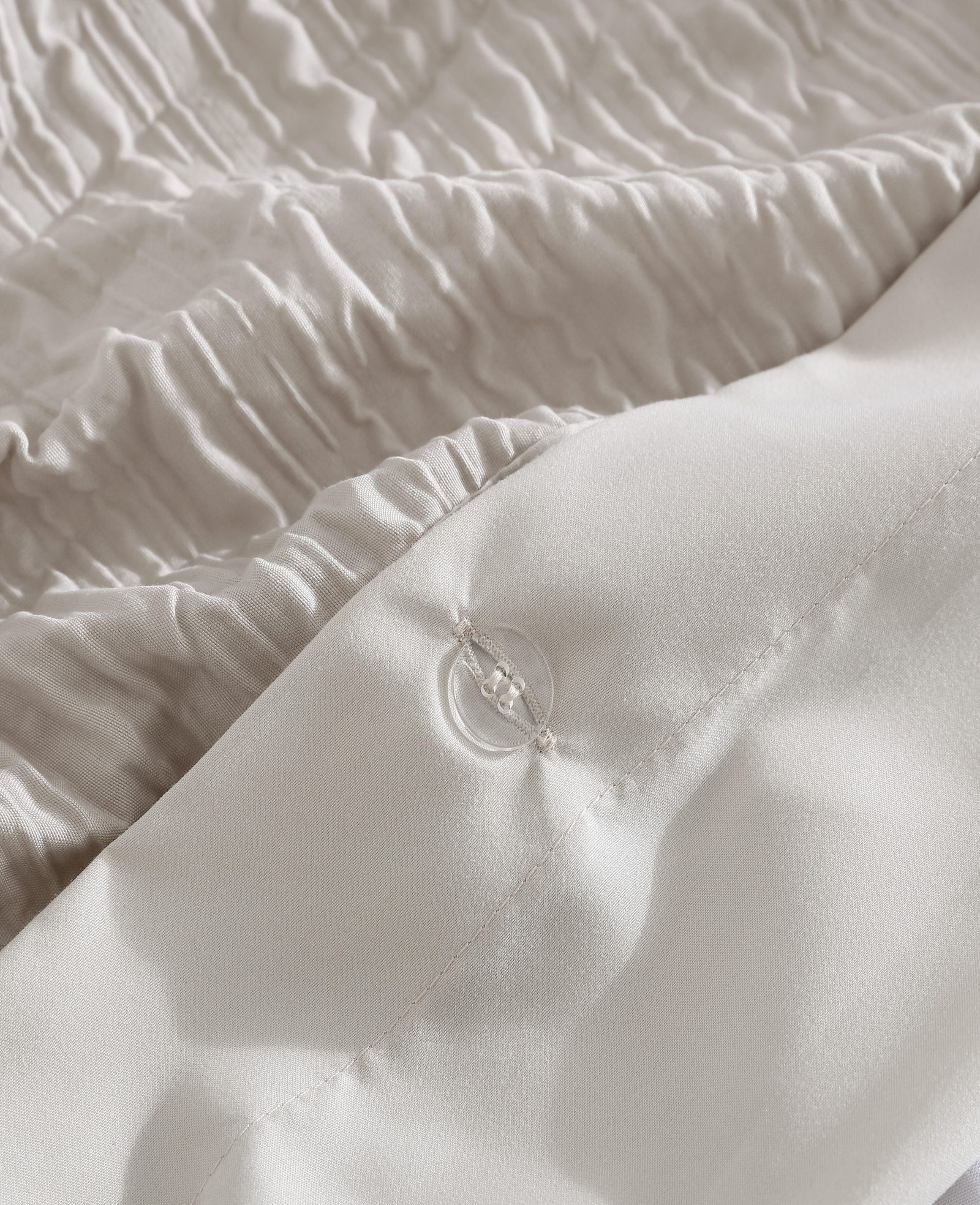 Kenneth Cole Reaction Home & Bedding Serenity Wavy Lines Beige Duvet Cover Set copripiumino beige Twin