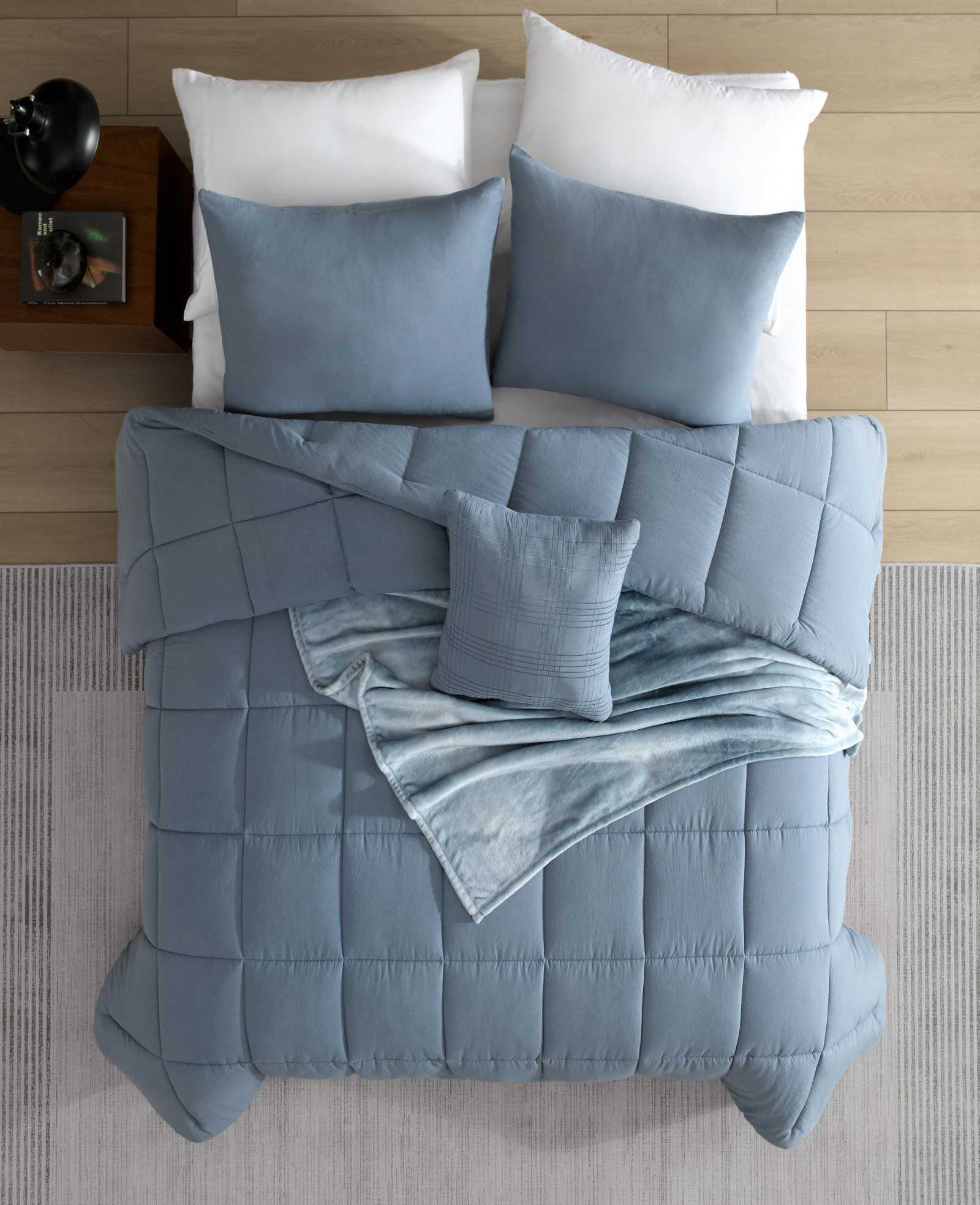 Kenneth Cole Reaction Home & Bedding Stonewashed Solid Comforter Set piumone blu Full/Queen, leggero