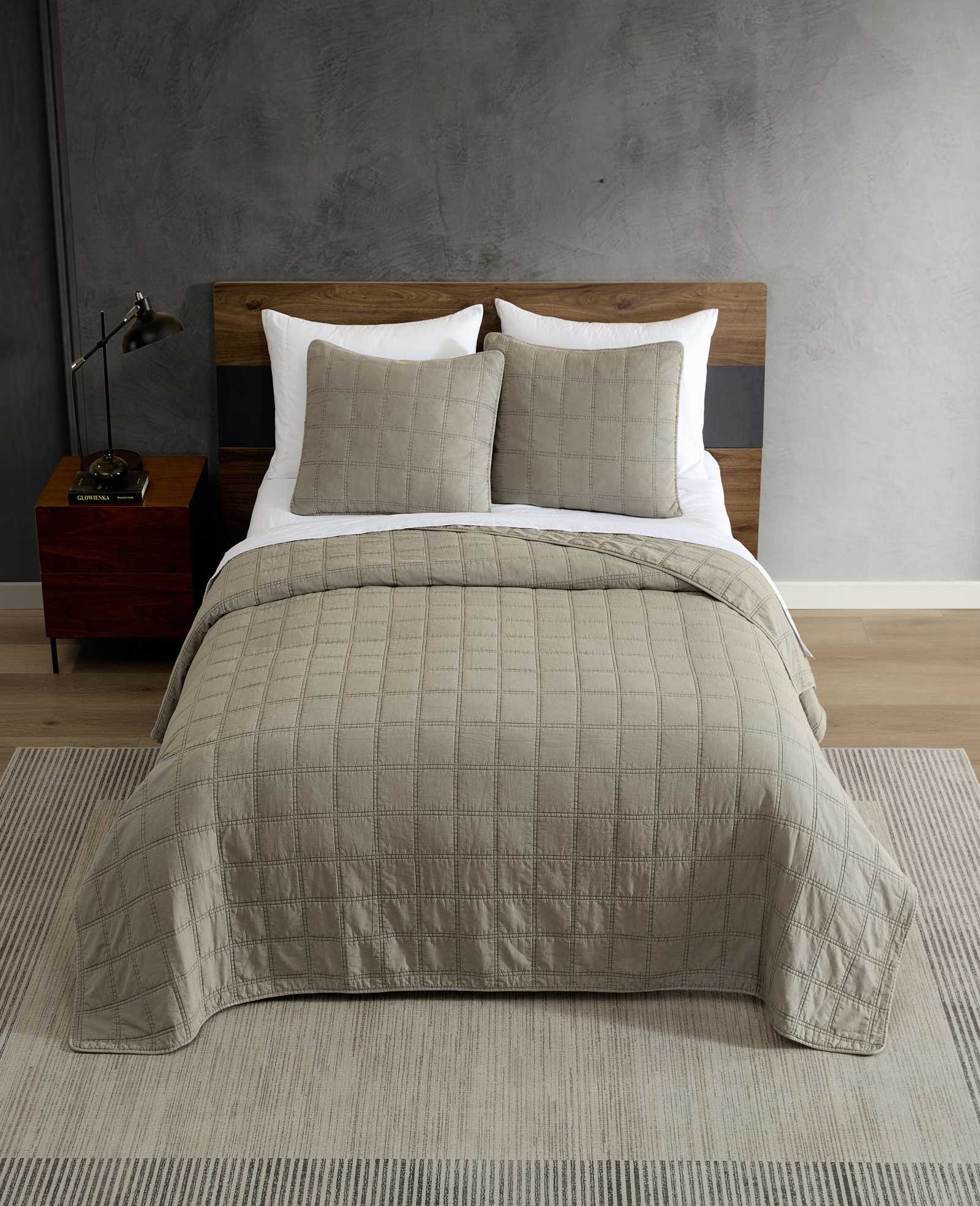 Kenneth Cole Reaction Home & Bedding Stonewashed Quilt Set copriletto marrone Full/Queen leggero